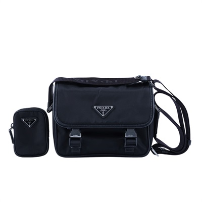 普拉達 PRADA Re-Nylon Saffiano 皮革肩背袋 2VD034_2DMH 黑尼龍掀蓋郵差包 內袋/保證卡
