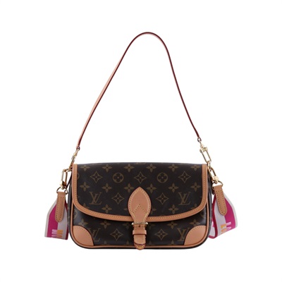 路易威登 LOUIS VUITTON Diane 腋下包法棍 單肩背包 經典帆布 M45985 晶片款 棕原花DIANE法棍包 防塵袋/背帶2