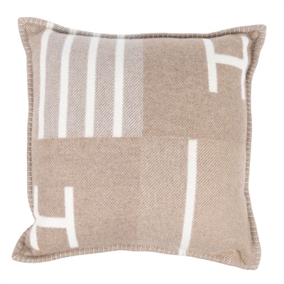 愛馬仕 Hermes Avalon 抱枕  卡其大抱枕 無附屬品