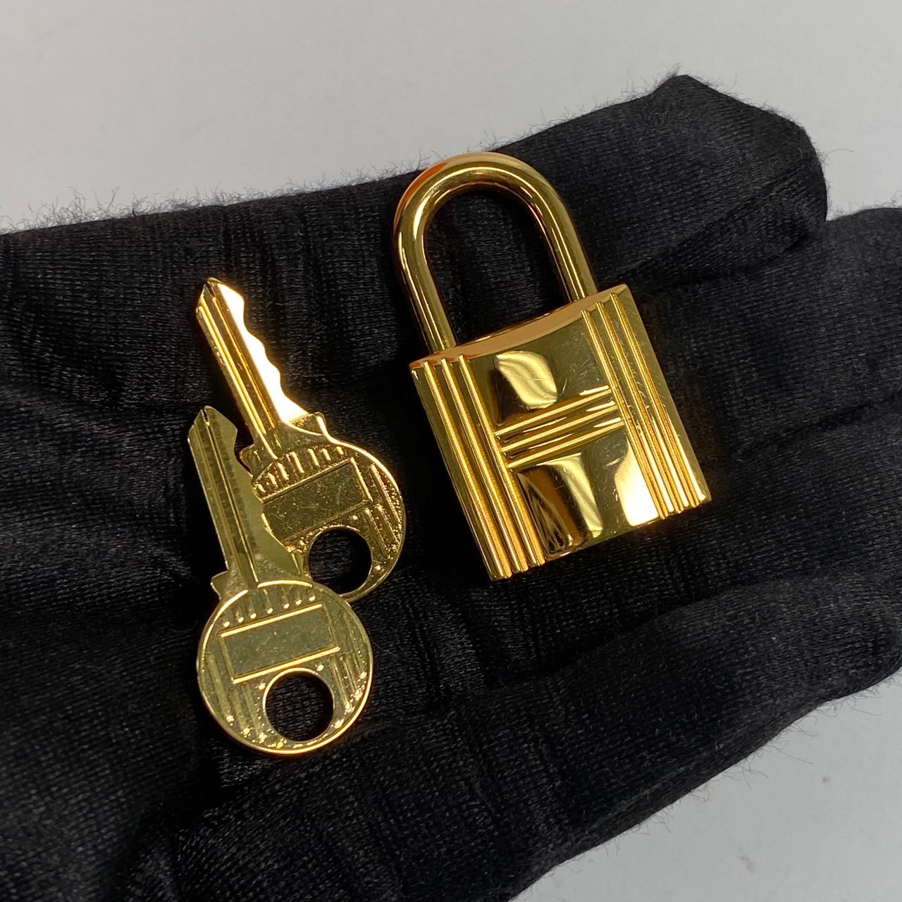 愛馬仕 Hermes Picotin Lock 22 菜籃子包 PT22 U MZ 006 MM PICOTIN22 松柏綠 原廠盒子/防塵袋/鎖組/購買證明