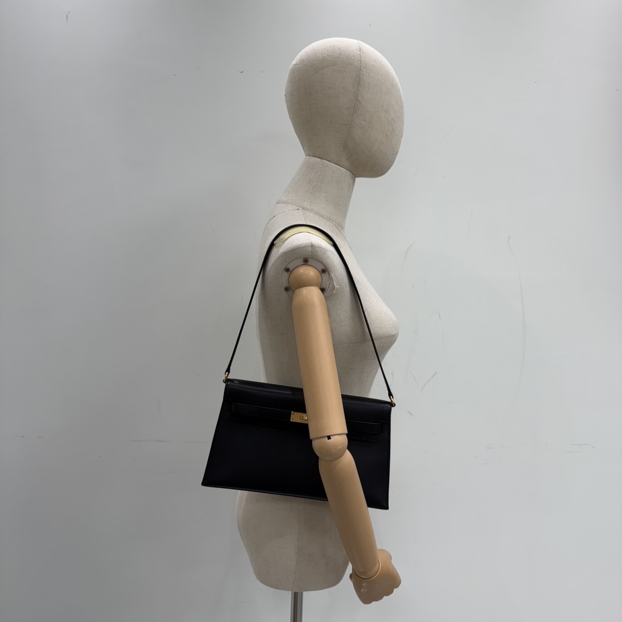 愛馬仕 Hermes Kelly Elan 凱莉包 腋下包 KLELAN B刻 黑金KELLY ELAN 原廠盒子/防塵袋