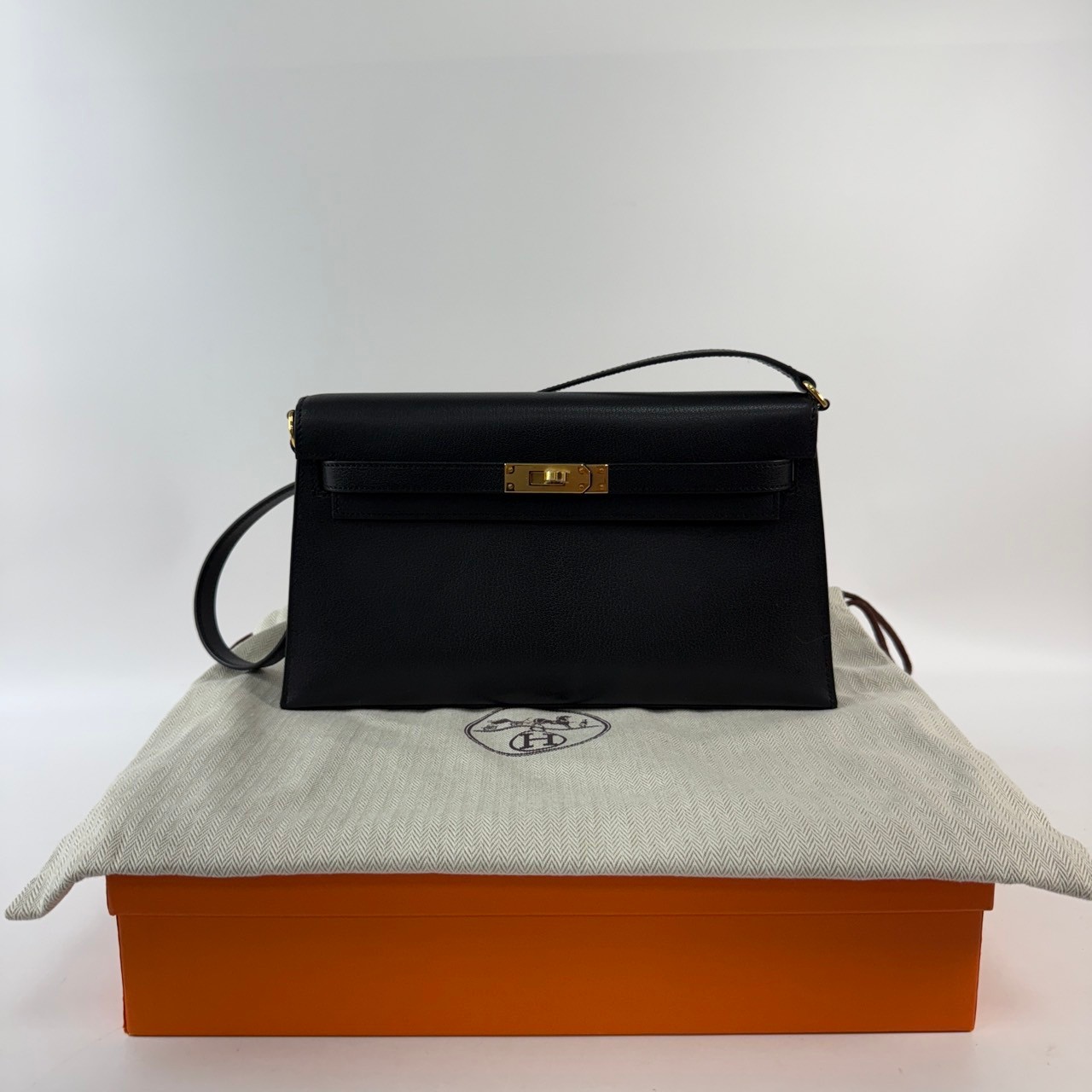 愛馬仕 Hermes Kelly Elan 凱莉包 腋下包 KLELAN B刻 黑金KELLY ELAN 原廠盒子/防塵袋