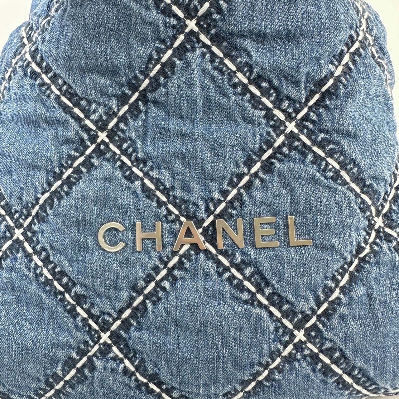 香奈兒 CHANEL 22 菱格紋 單寧 束口 單肩包  晶片款 丹寧22包 小號 無附屬品