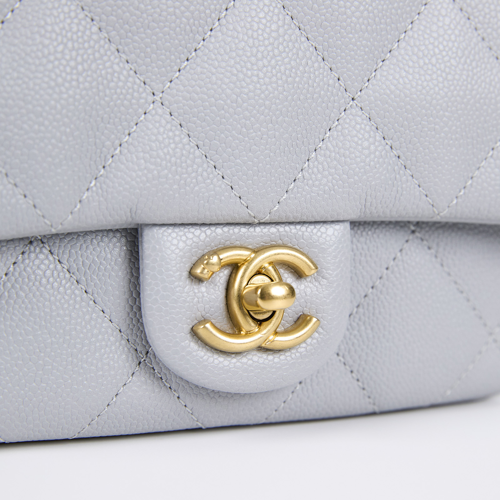 香奈兒 CHANEL Coco 肩背 斜背 口蓋包 AS3829 晶片款 灰愛心季節款方胖 原廠盒子/防塵袋/購買證明