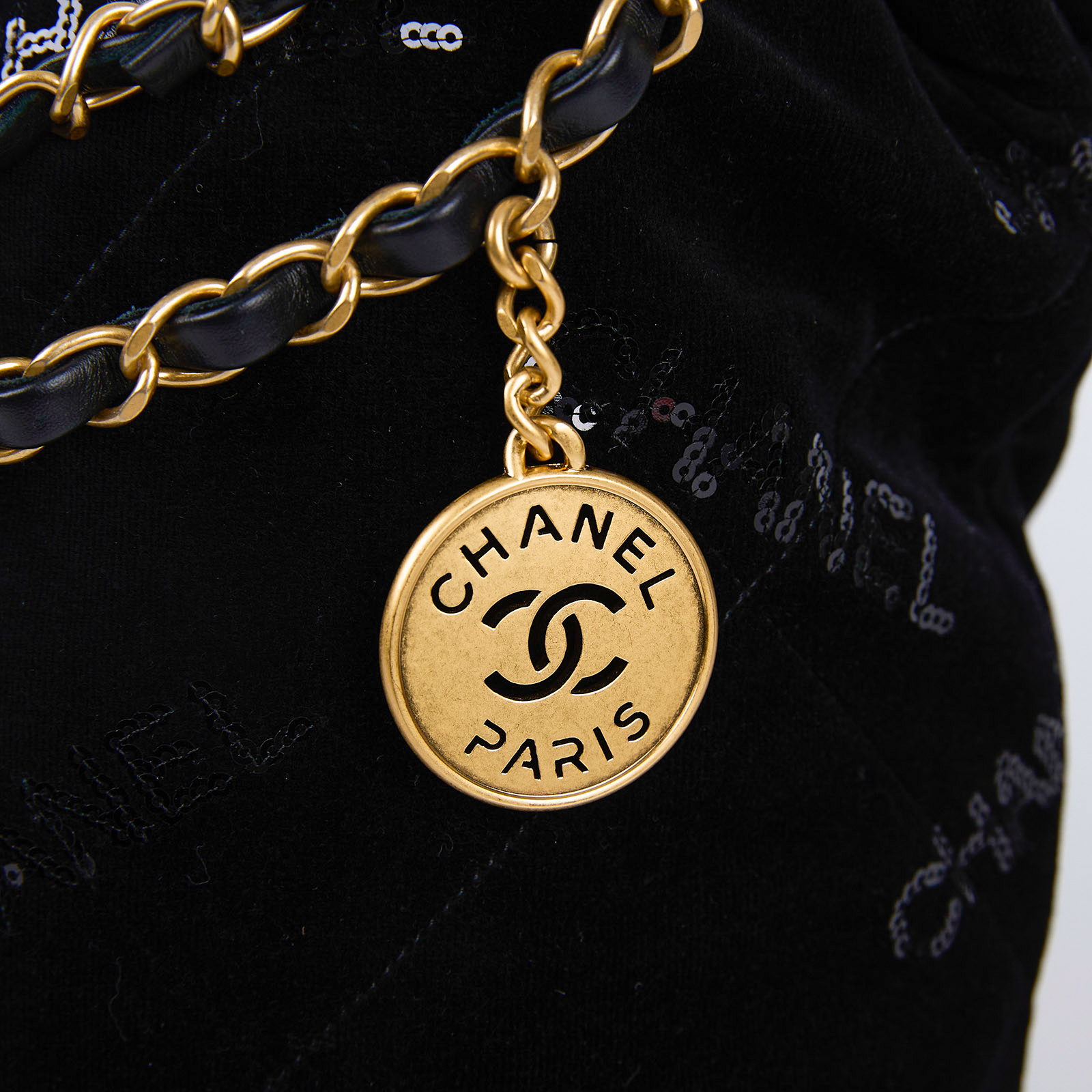 香奈兒 CHANEL 22 中型 束口包 AS3261 晶片款 黑絲絨亮片22包  中號 防塵袋