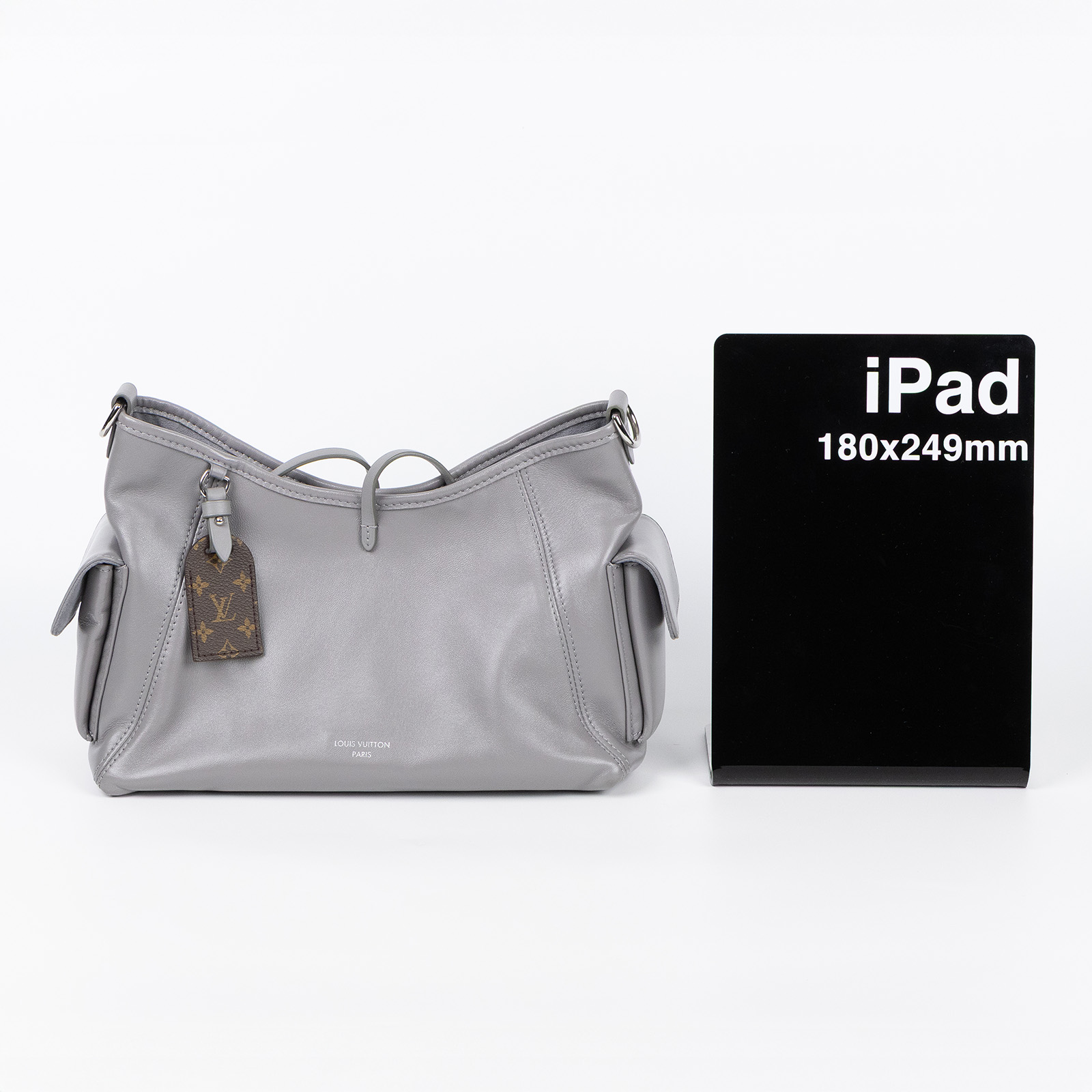 路易威登 LOUIS VUITTON CarryAll Cargo Vibe PM 手提包 灰色 M12579 晶片款  原廠盒子/防塵袋/皮背帶/銀鍊背帶