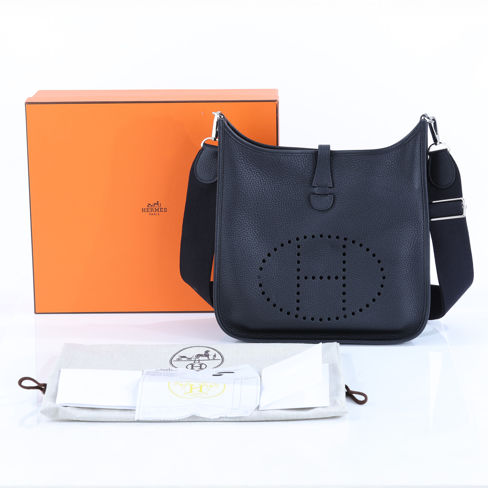 愛馬仕 Hermes Evelyne Bag 伊芙琳包 29 馬蹄型 H056277CK89 /B刻 黑EVELYNE 29 原廠盒子 /防塵袋/國外購買證明
