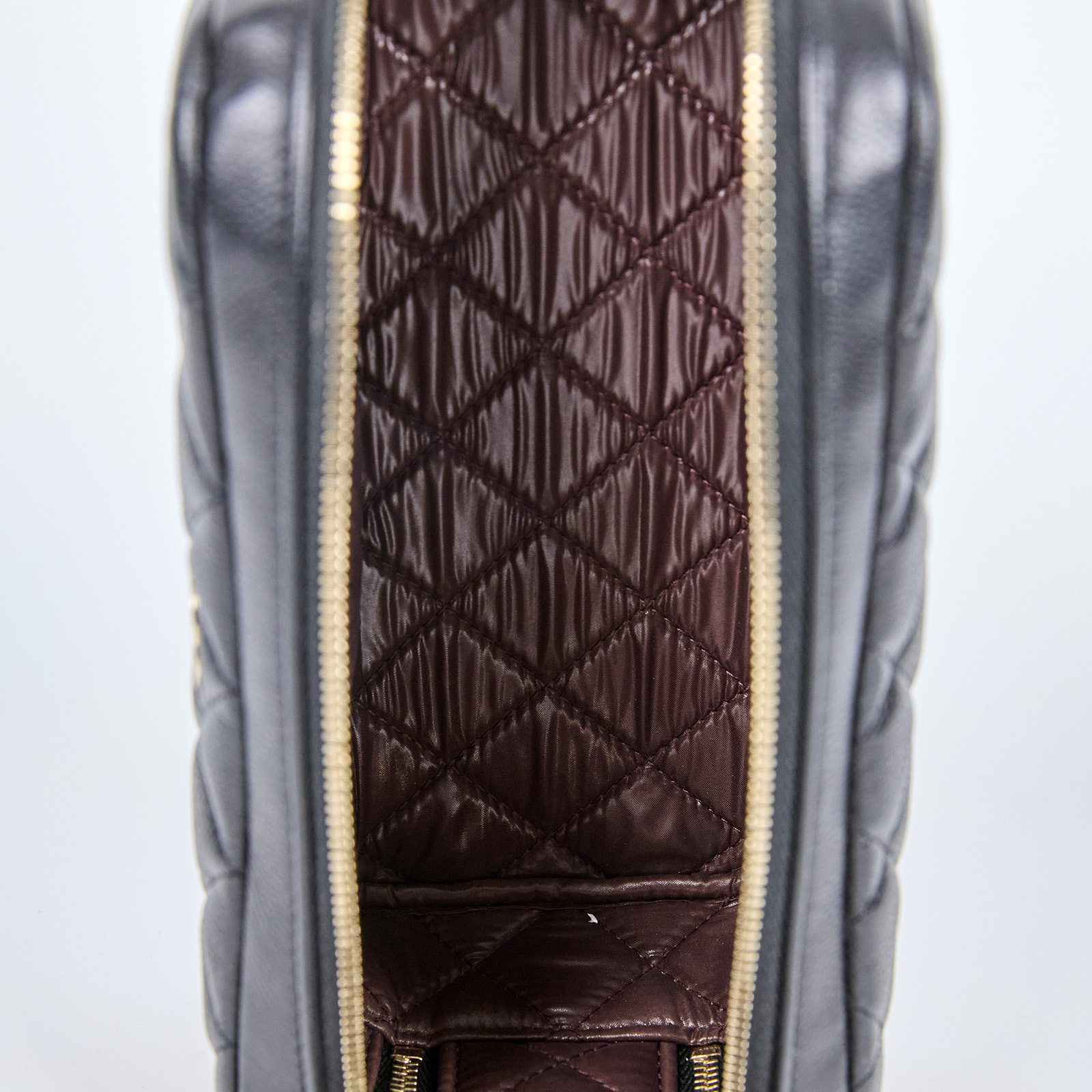 香奈兒 CHANEL 拉鍊 化妝包 AP3702 B10583 晶片款 黑荔枝貝殼化妝包 防塵袋