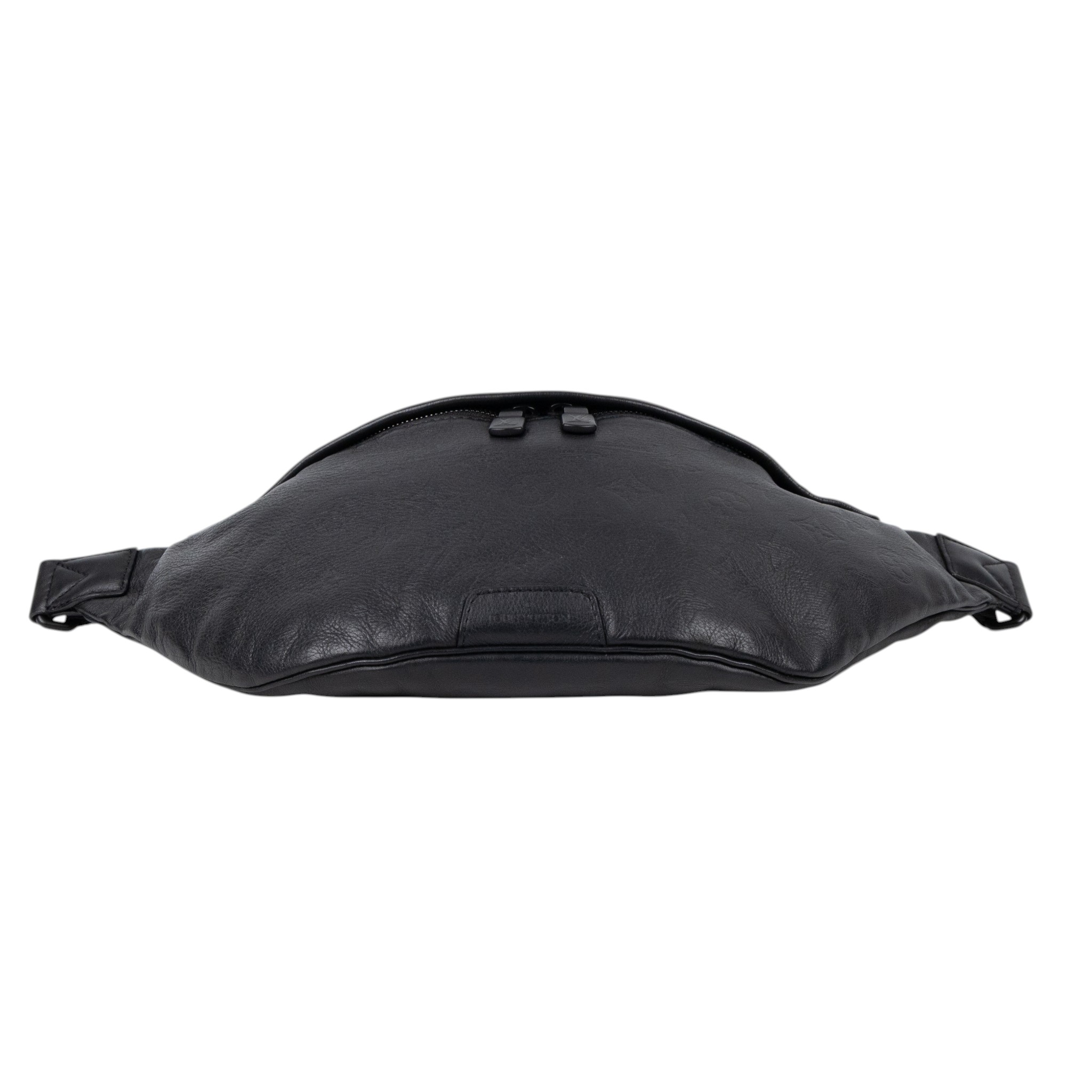 路易威登 LOUIS VUITTON Discovery 壓花小牛皮 腰包 黑色 M44388 晶片款 黑原花壓紋DISCOVERY腰包 防塵袋