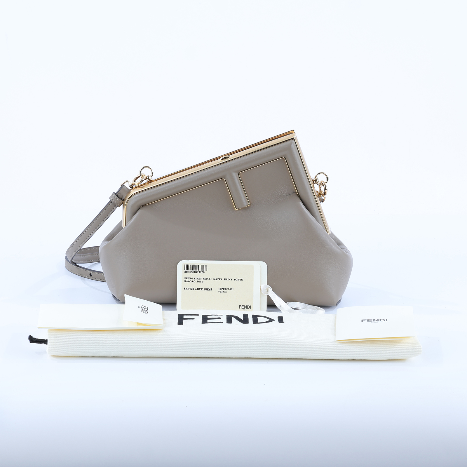 芬迪 FENDI First 手拿包 小型 8BP129ABVE 灰First 23CM 防塵袋/背帶/產品資訊標籤
