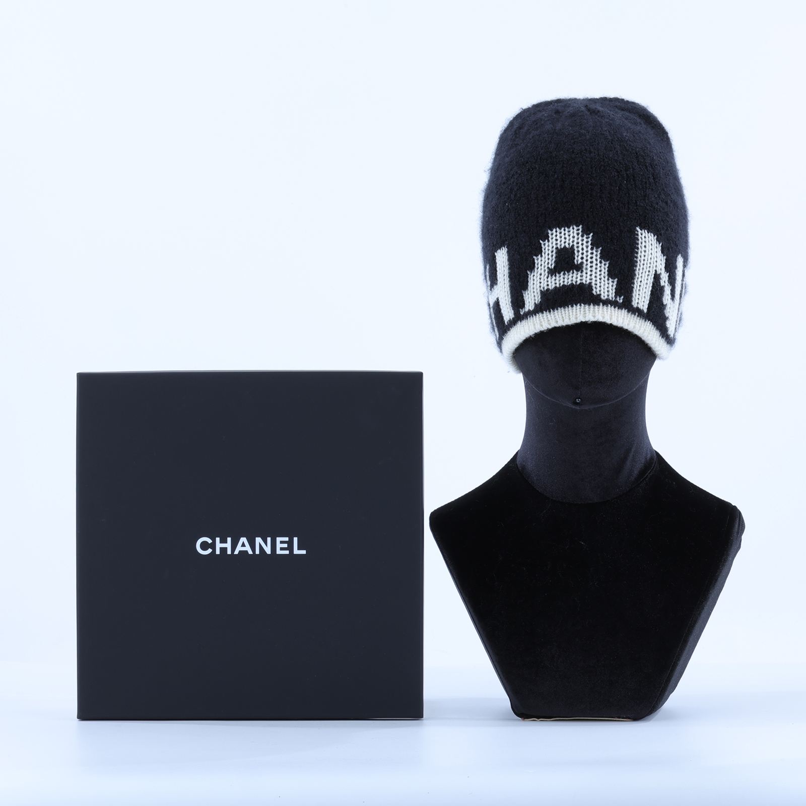 香奈兒 CHANEL 21B CC LOGO 針織帽 毛帽 帽子  黑白羊毛CHANEL毛帽 原廠盒子