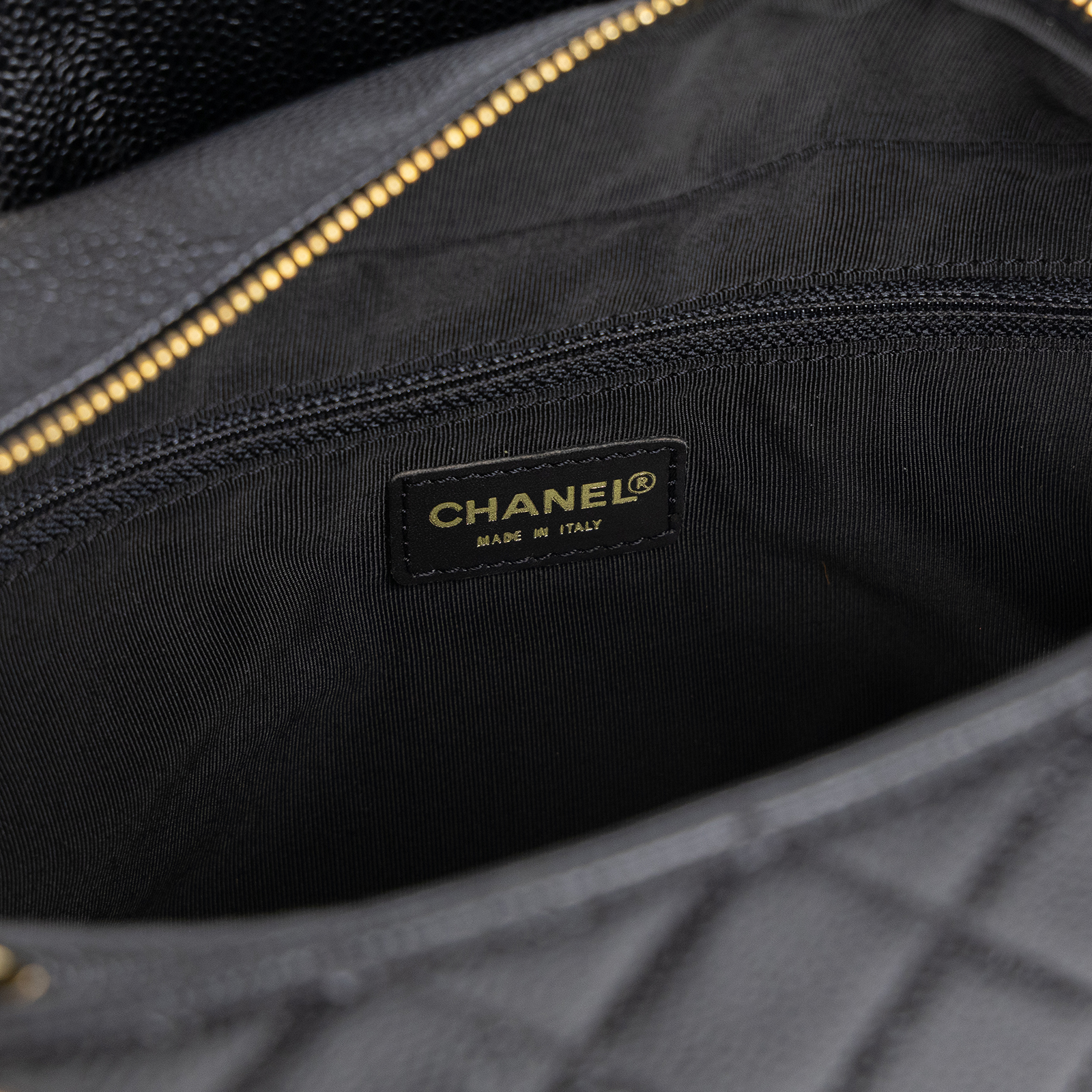 香奈兒 CHANEL PST Petite Shopping Tote CC Logo 菱格 荔枝紋 肩背 托特包  7開黑荔枝托特鍊包 保證卡