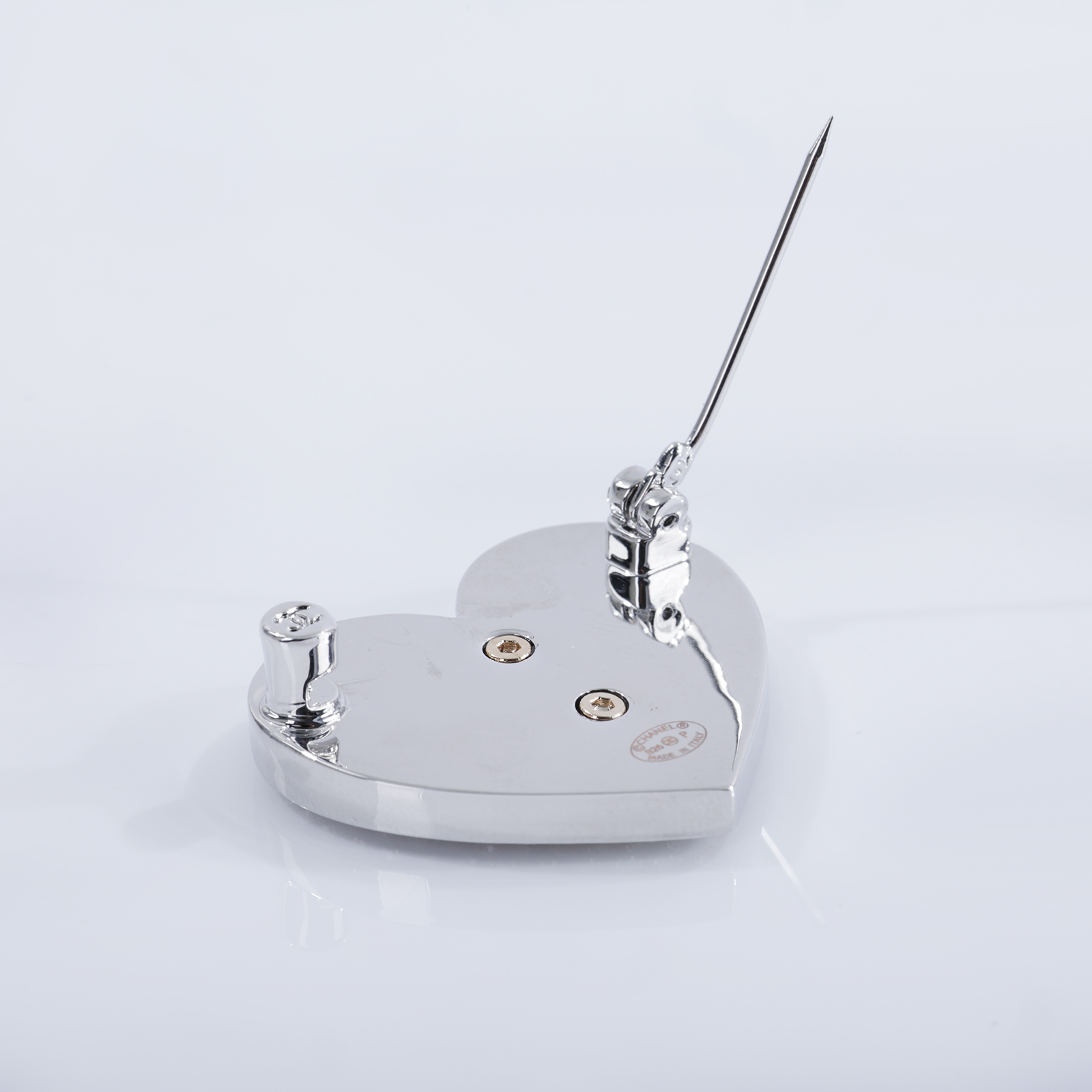 香奈兒 CHANEL CC LOGO 胸針 ABH093 B23743B26 P 銀色愛心水鑽胸針 無附屬品