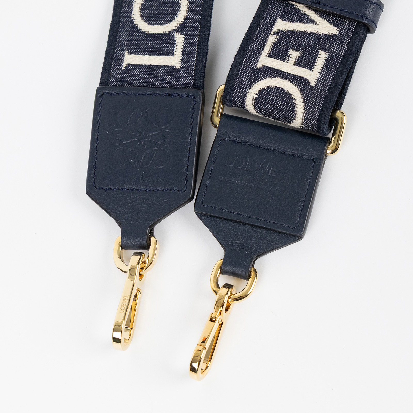 羅意威 LOEWE 緹花織 小牛皮 Anagram 肩帶 背帶 C886T90X01 深藍Anagram緹花背帶 防塵袋