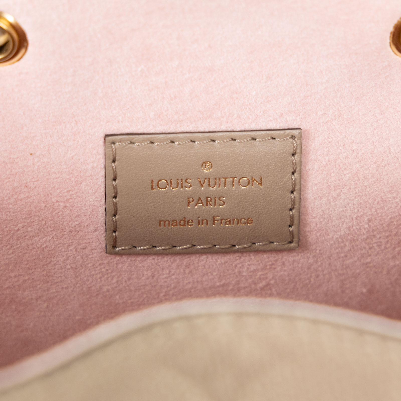 路易威登 LOUIS VUITTON Montsouris 後背包 M45410 晶片款 米灰壓紋後背包 防塵袋