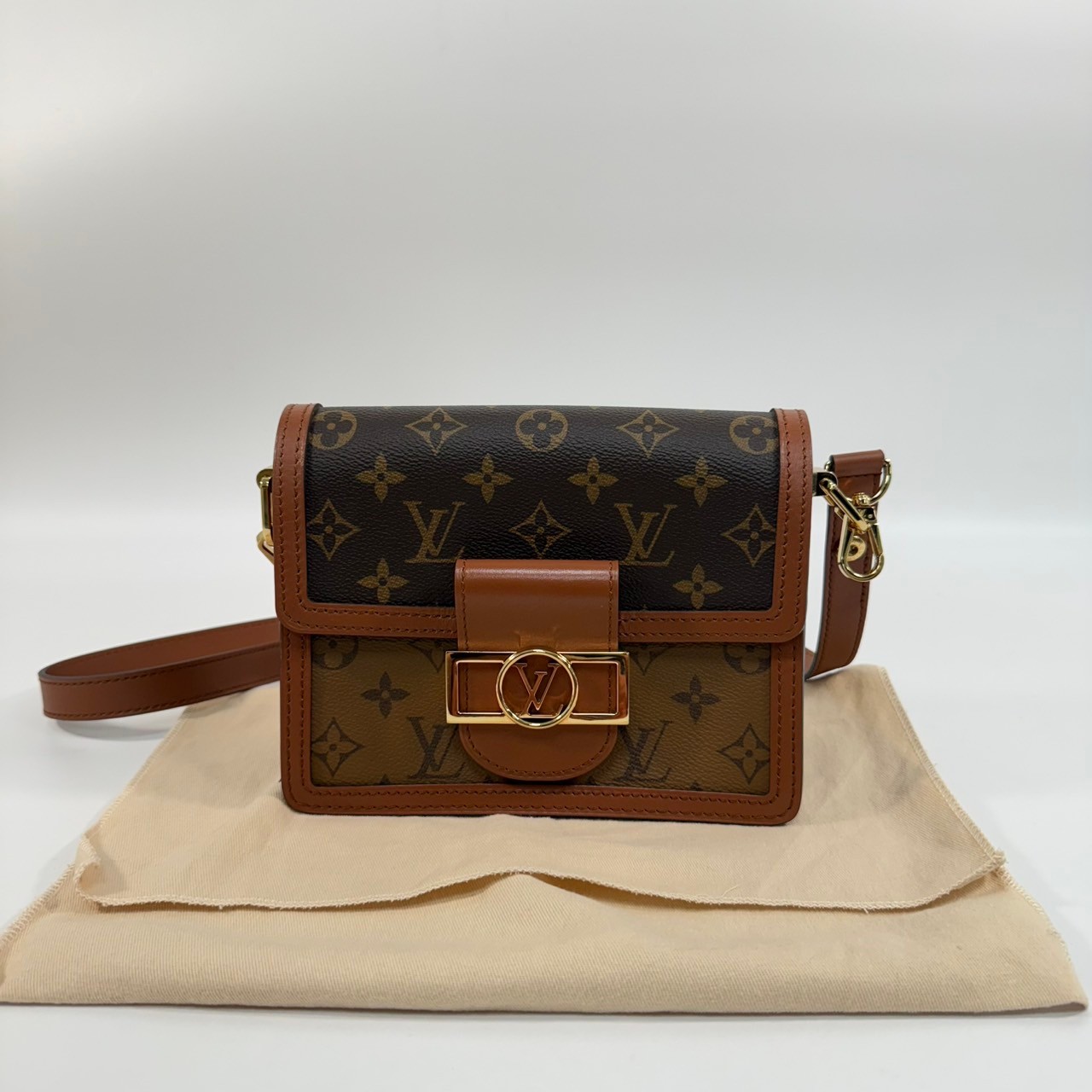 路易威登 LOUIS VUITTON Mini Dauphine 達芙妮 Reverse皮革飾邊 帆布肩背 斜背包 M45959 晶片款  DUSTBAG