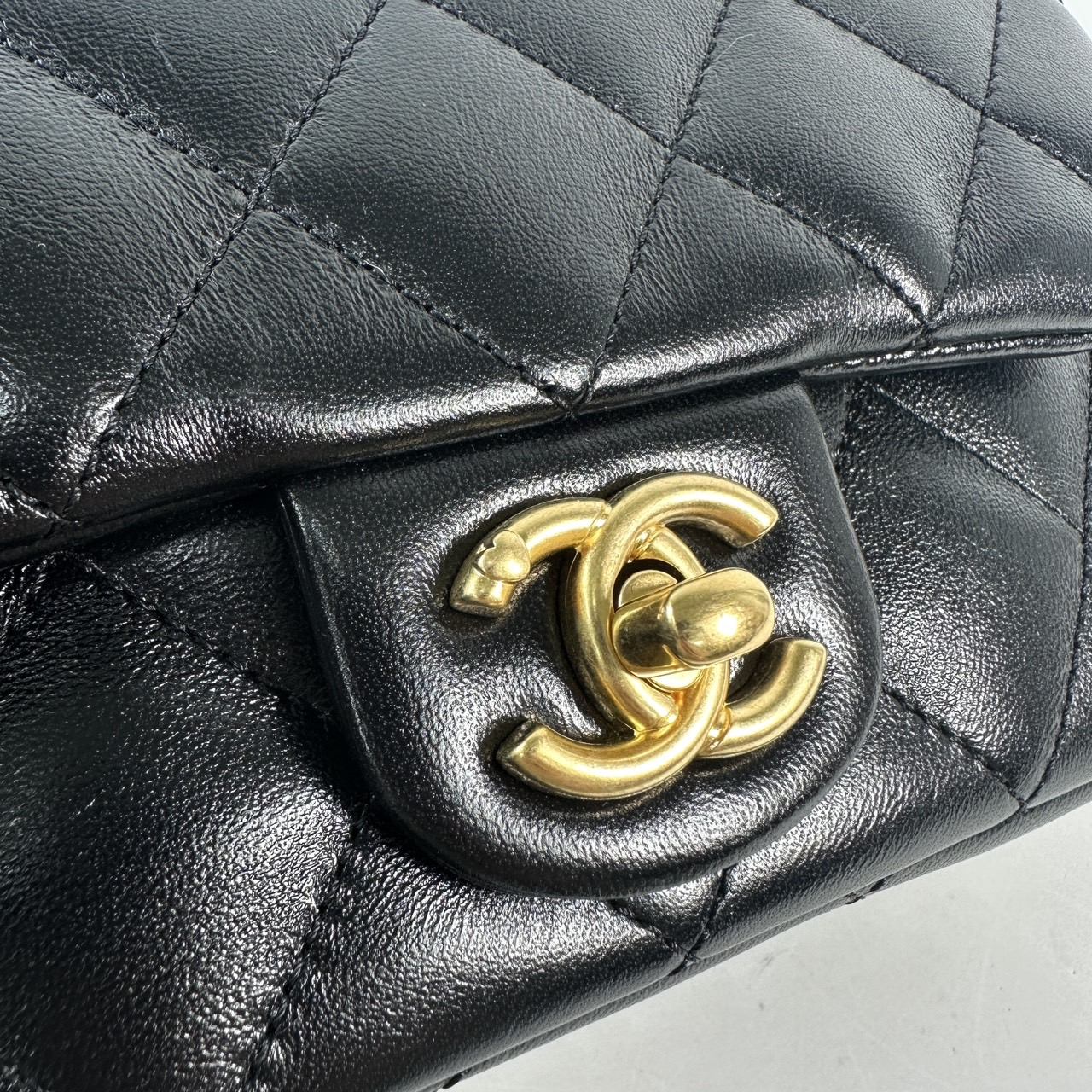 香奈兒 CHANEL 菱格紋 愛心 金鍊 掀蓋包  晶片款 黑金愛心調節釦掀蓋包 原廠盒子/防塵袋