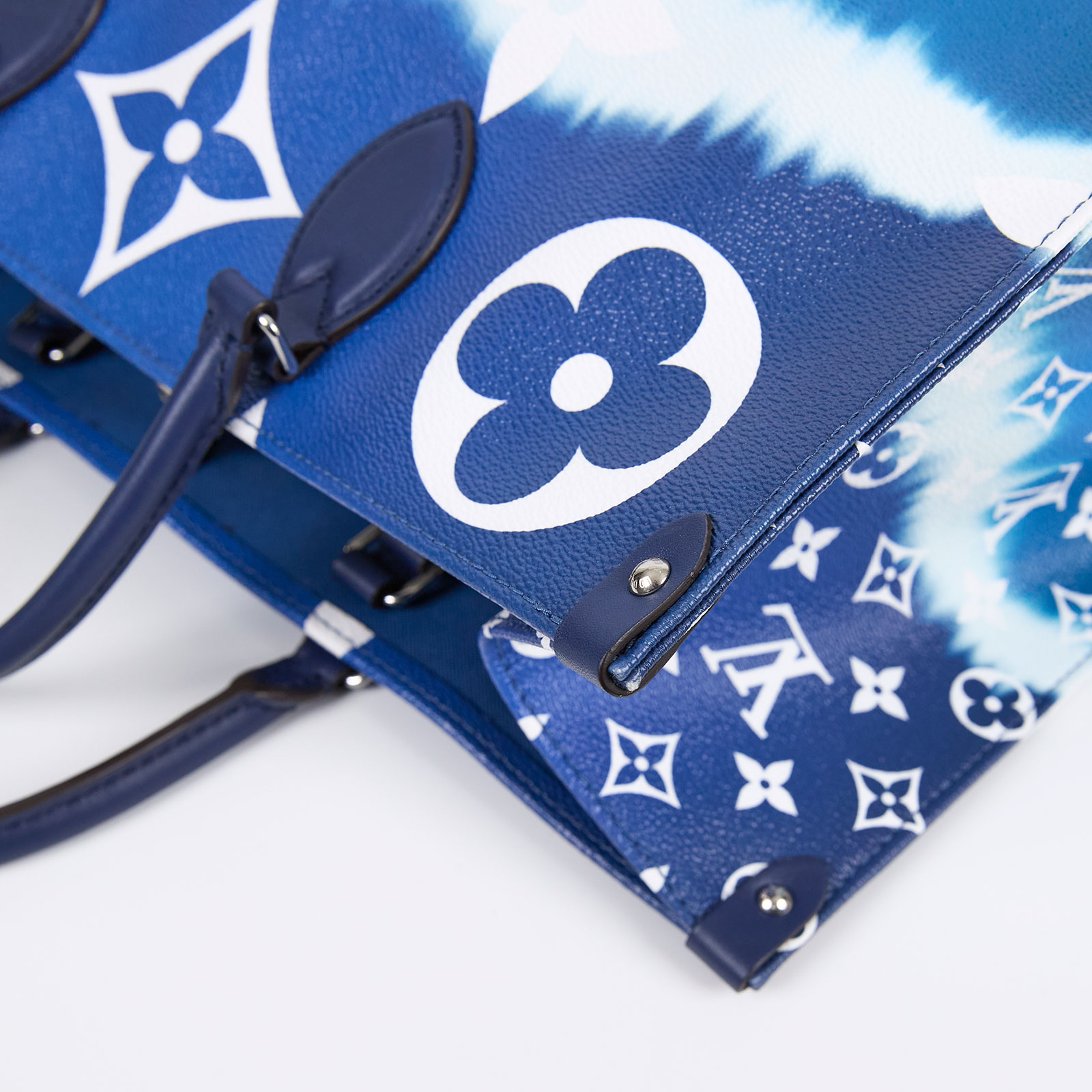 路易威登 LOUIS VUITTON OnTheGo GM 購物袋 手提包 絞染 M45120 晶片款 藍白On the Go GM Escar GM 無附屬品