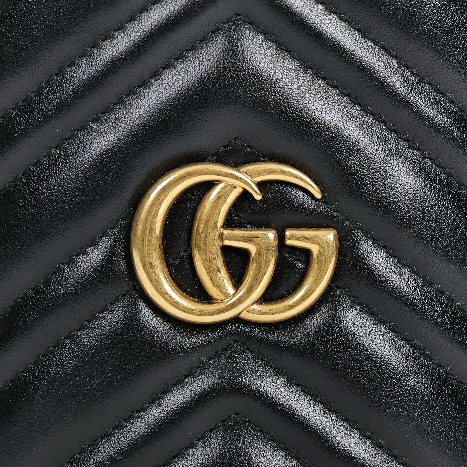 古馳 GUCCI Marmont 小牛皮 迷你 斜背 水筒包 575163 黑金GG Marmont迷你水桶袋 原廠盒子/防塵袋