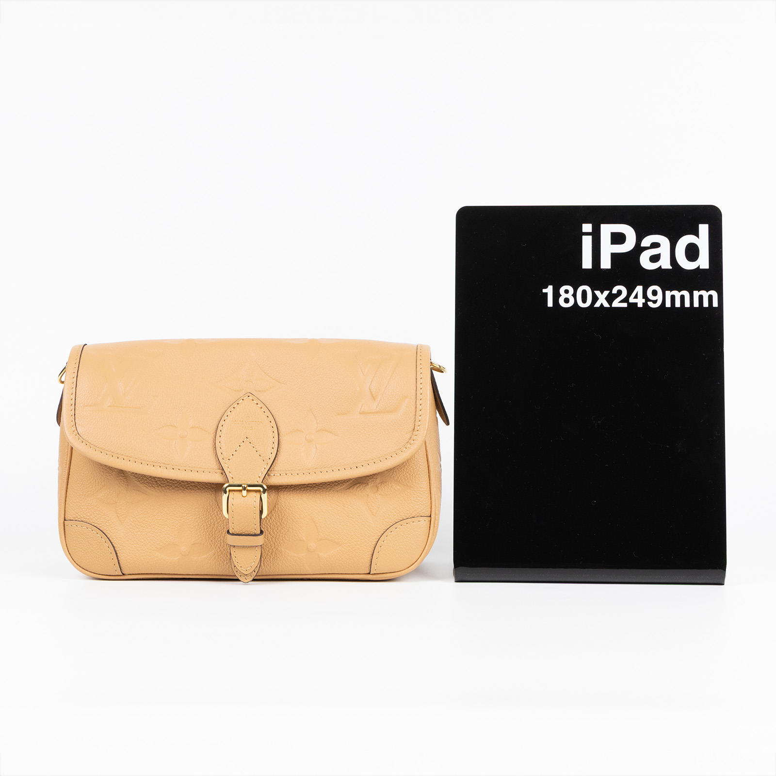 路易威登 LOUIS VUITTON Diane 腋下包法棍 單肩背包 霞光橙 M11817 晶片款 奶茶原花Diane壓印牛皮肩背包 防塵袋