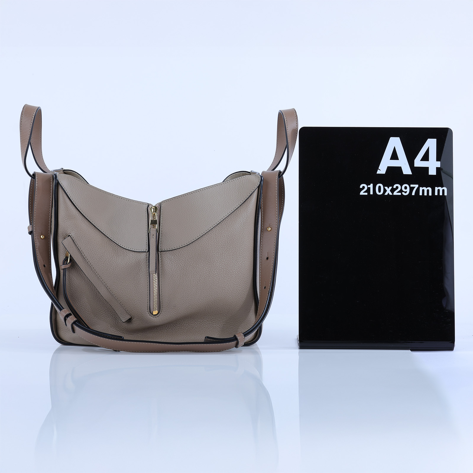 羅意威 LOEWE Small Hammock bag 手提 斜背包 A538S35X51 沙色HAMMOCK SMALL 防塵袋