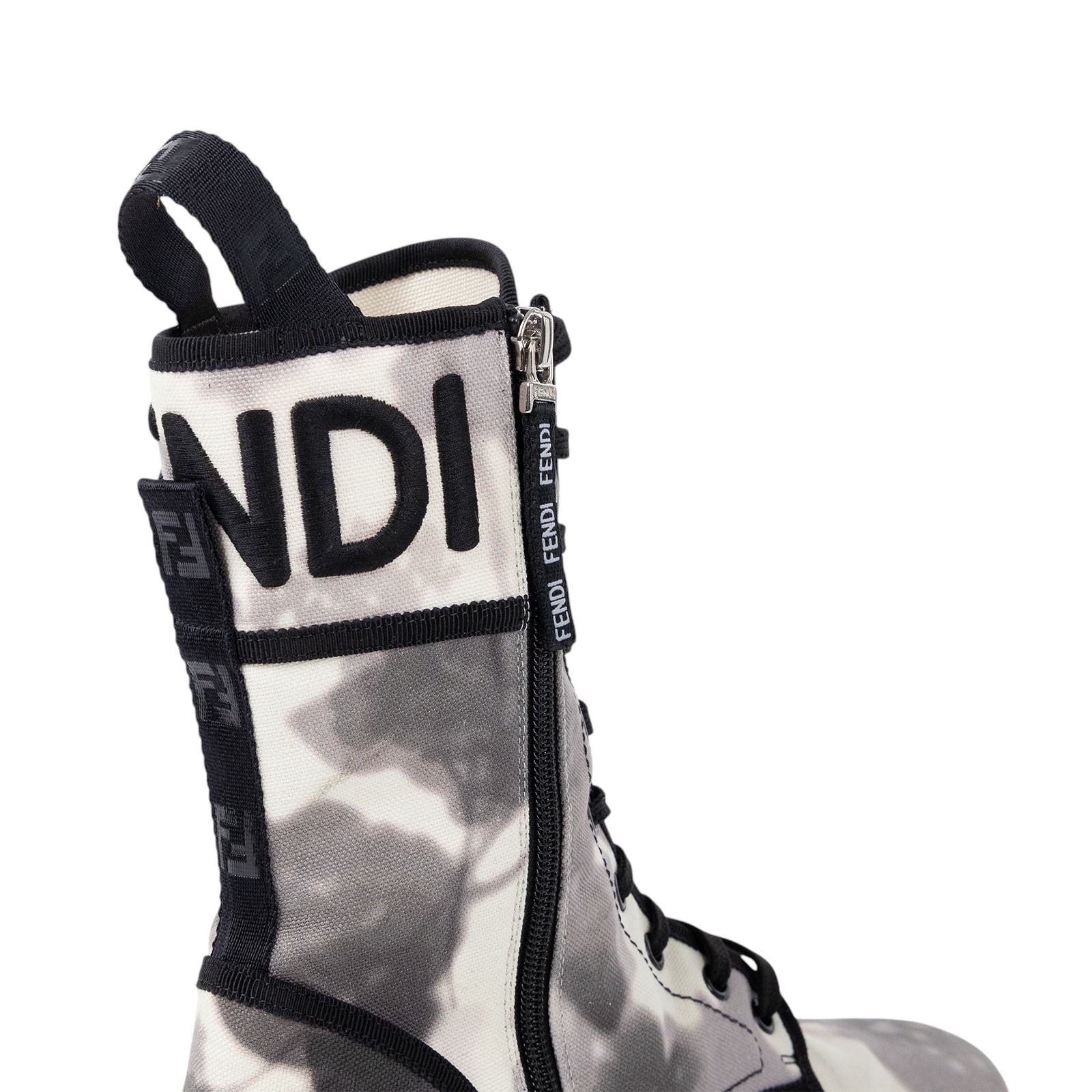 芬迪 FENDI 花卉印花 機車靴  黑灰水墨帆布中筒靴 無附屬品