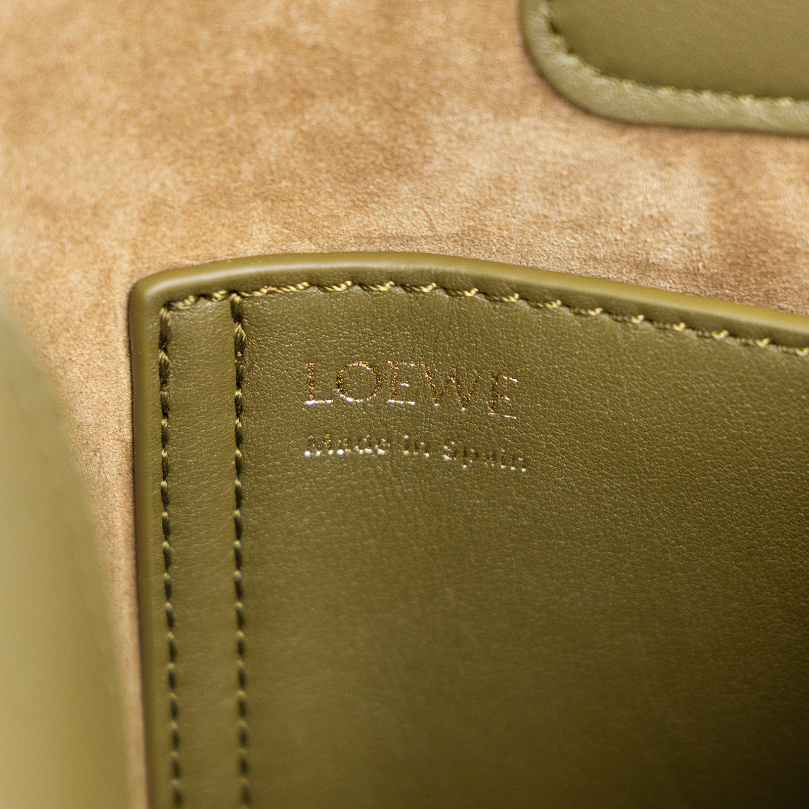 羅意威 LOEWE Mini Pebble Bucket bag 肩背 手提水桶包 AANBBBMX01 墨綠PEBBLE MINI 原廠盒子/防塵袋