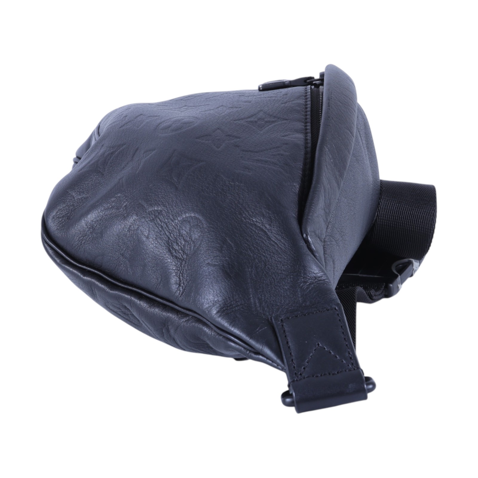 路易威登 LOUIS VUITTON Discovery 壓花小牛皮 腰包 黑色 M44388 晶片款 黑原花壓紋DISCOVERY腰包 防塵袋