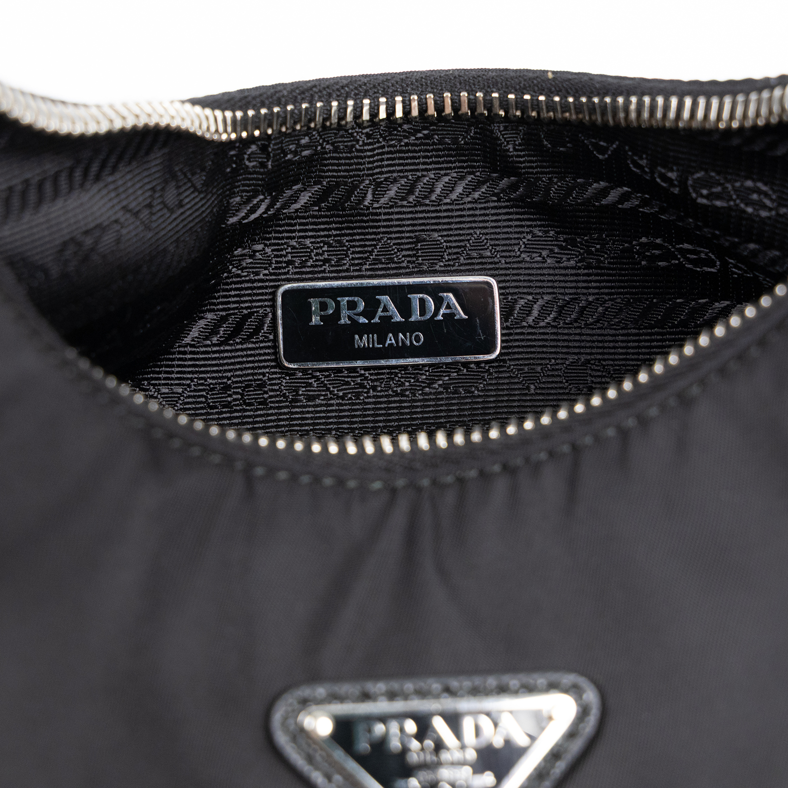 普拉達 PRADA Prada Re-Edition 環保尼龍 迷你袋 1NE204_R064 黑尼龍HOBO腋下包 防塵袋/保證卡