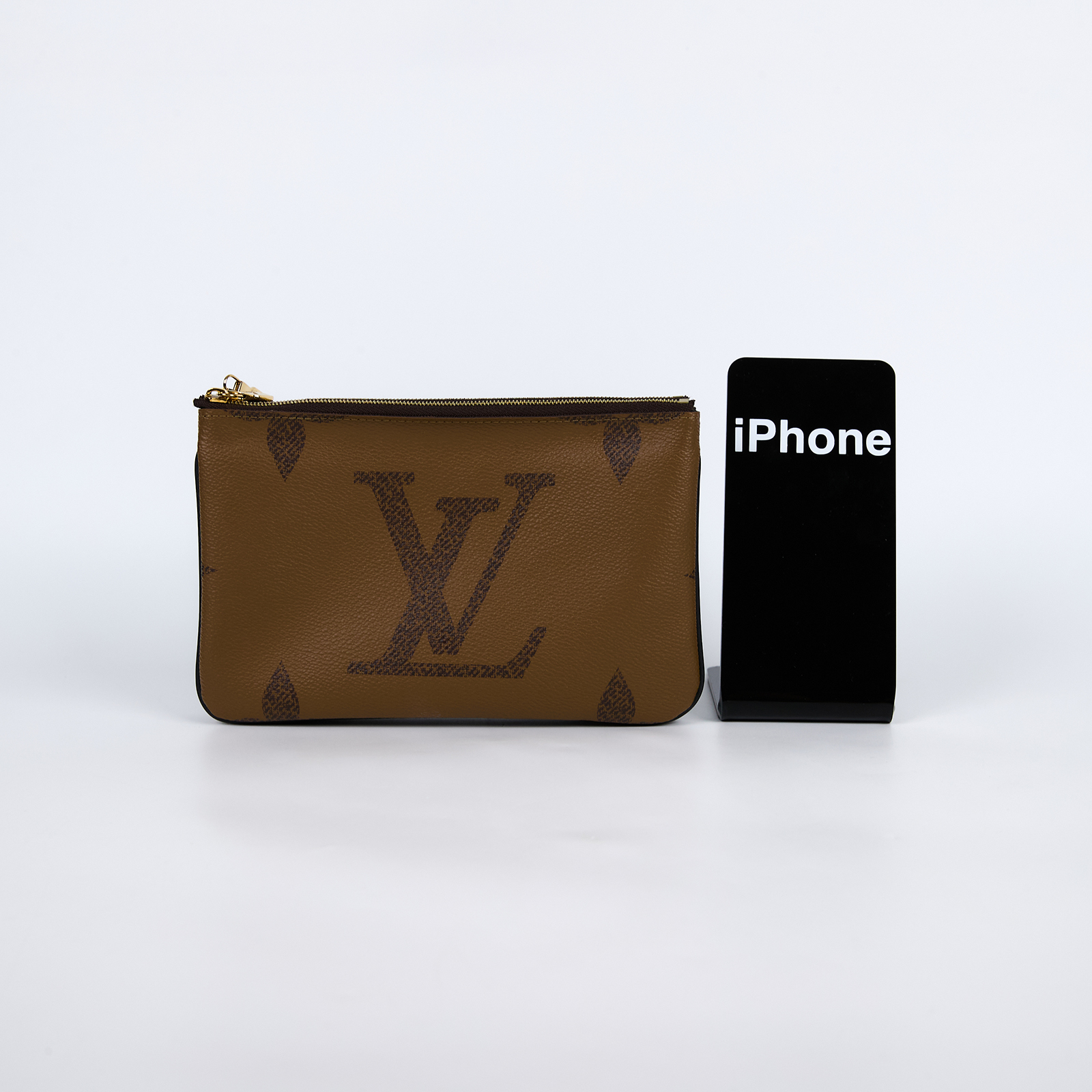 路易威登 LOUIS VUITTON Double Zip Pochette Reverse 帆布 多夾層手拿 斜背包 M69203 晶片款  原廠盒子/防塵袋/背帶