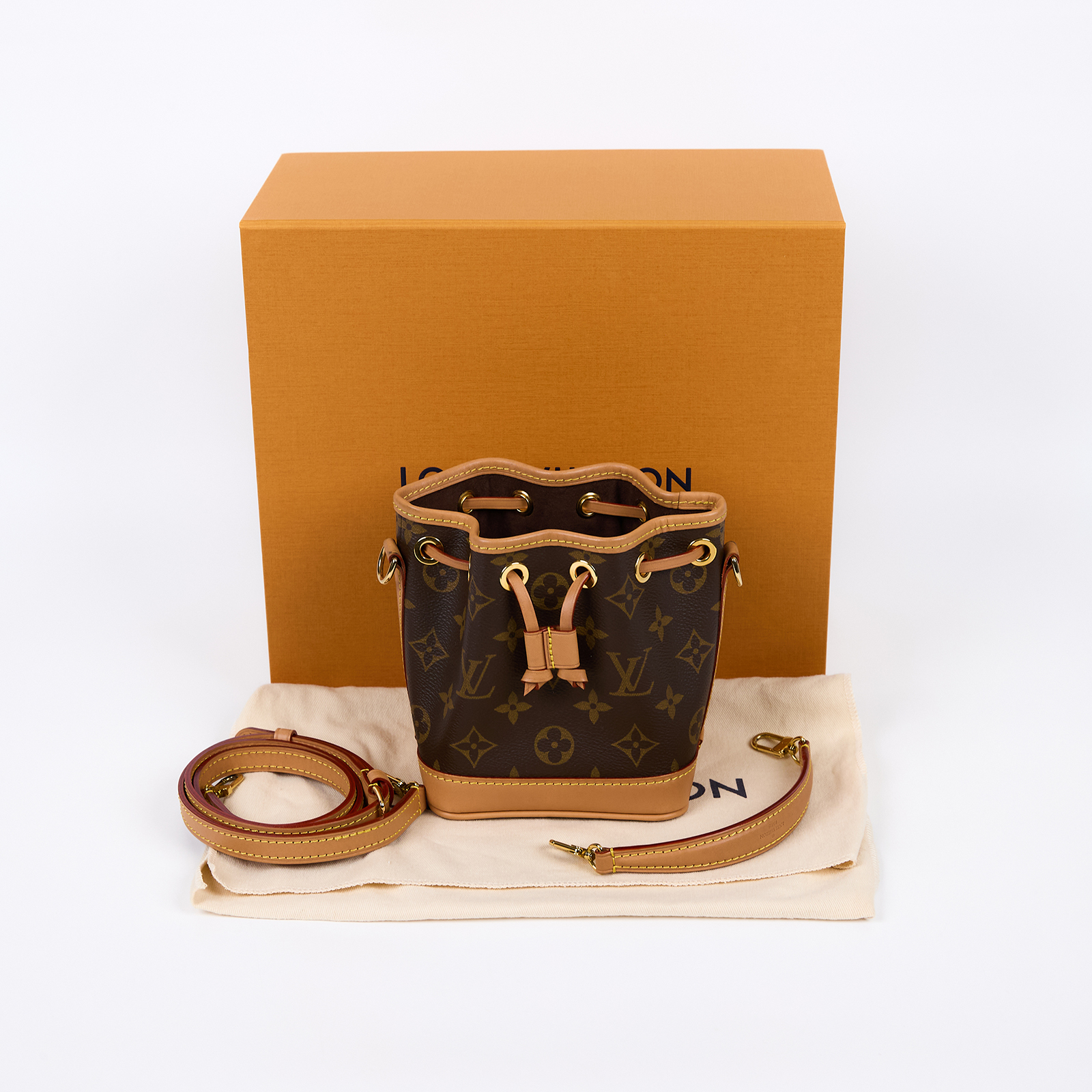 路易威登 LOUIS VUITTON Nano Noé 原花 束口水桶包 M81266 晶片款 原花 NANO NOE水桶包 原廠盒子/防塵袋