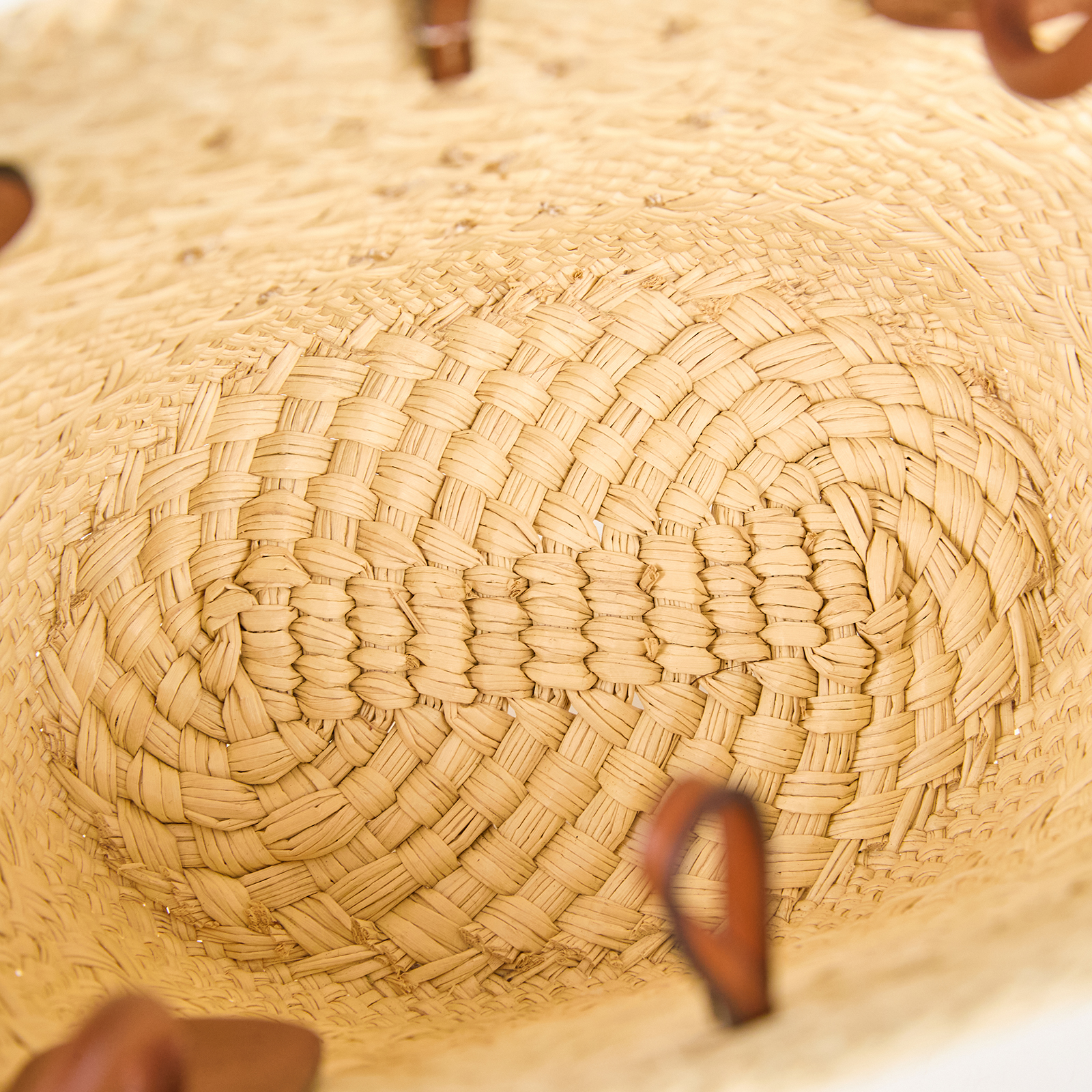 羅意威 LOEWE Anagram 伊拉卡棕櫚葉 小牛皮 水桶包 迷你 A223P64X01 ANAGRAM  MINI草編包 防塵袋