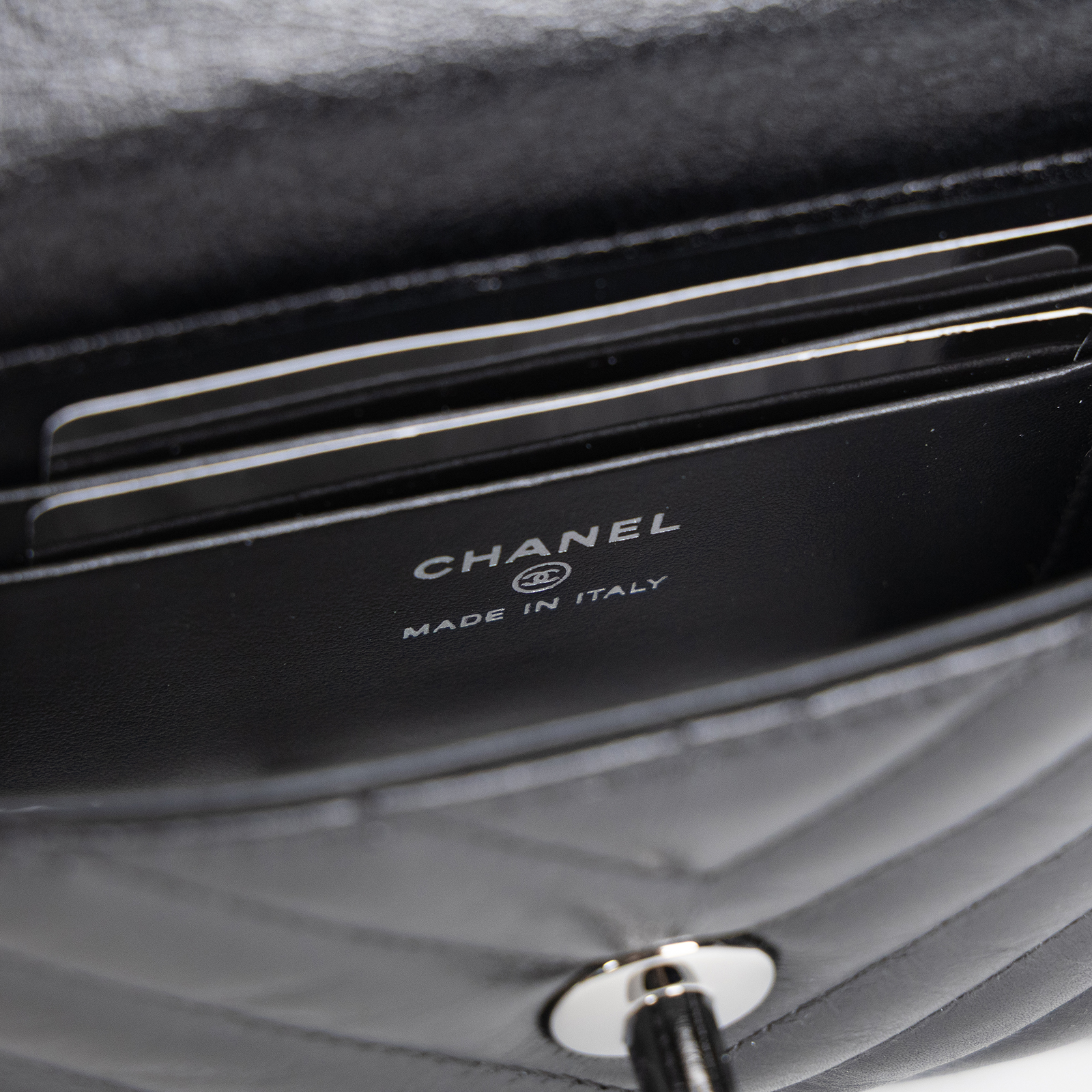 香奈兒 CHANEL Handle 手提 口蓋包 迷你 AP4244 B22135 晶片款 黑銀山型紋coco handle Micro 原廠盒子/防塵袋/購買證明