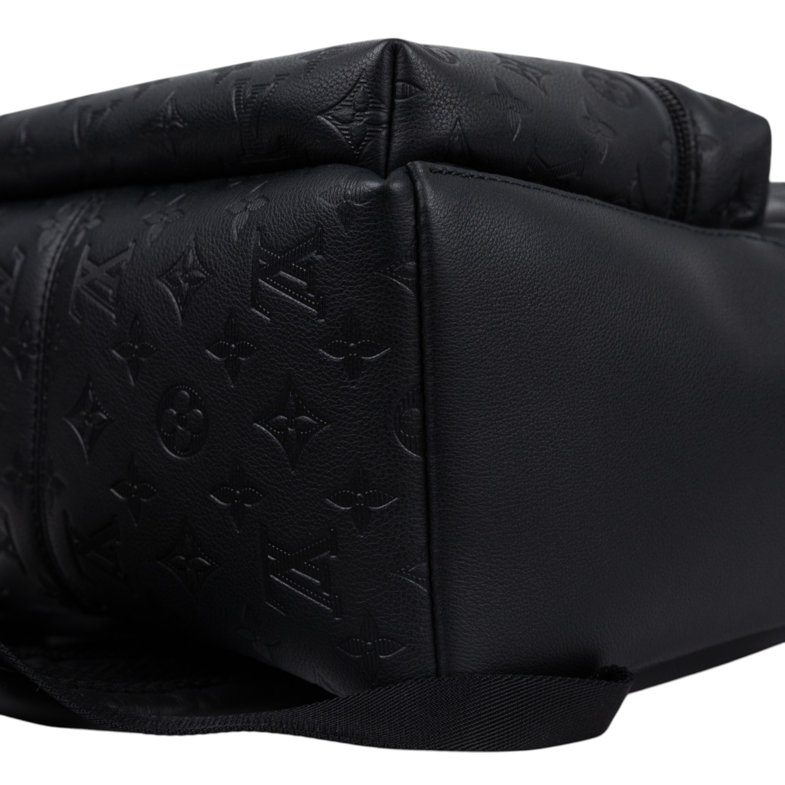 路易威登 LOUIS VUITTON Discovery 後背包 黑色 M46553 晶片款 黑壓花Discovery 背包 PM 原廠盒子/防塵袋