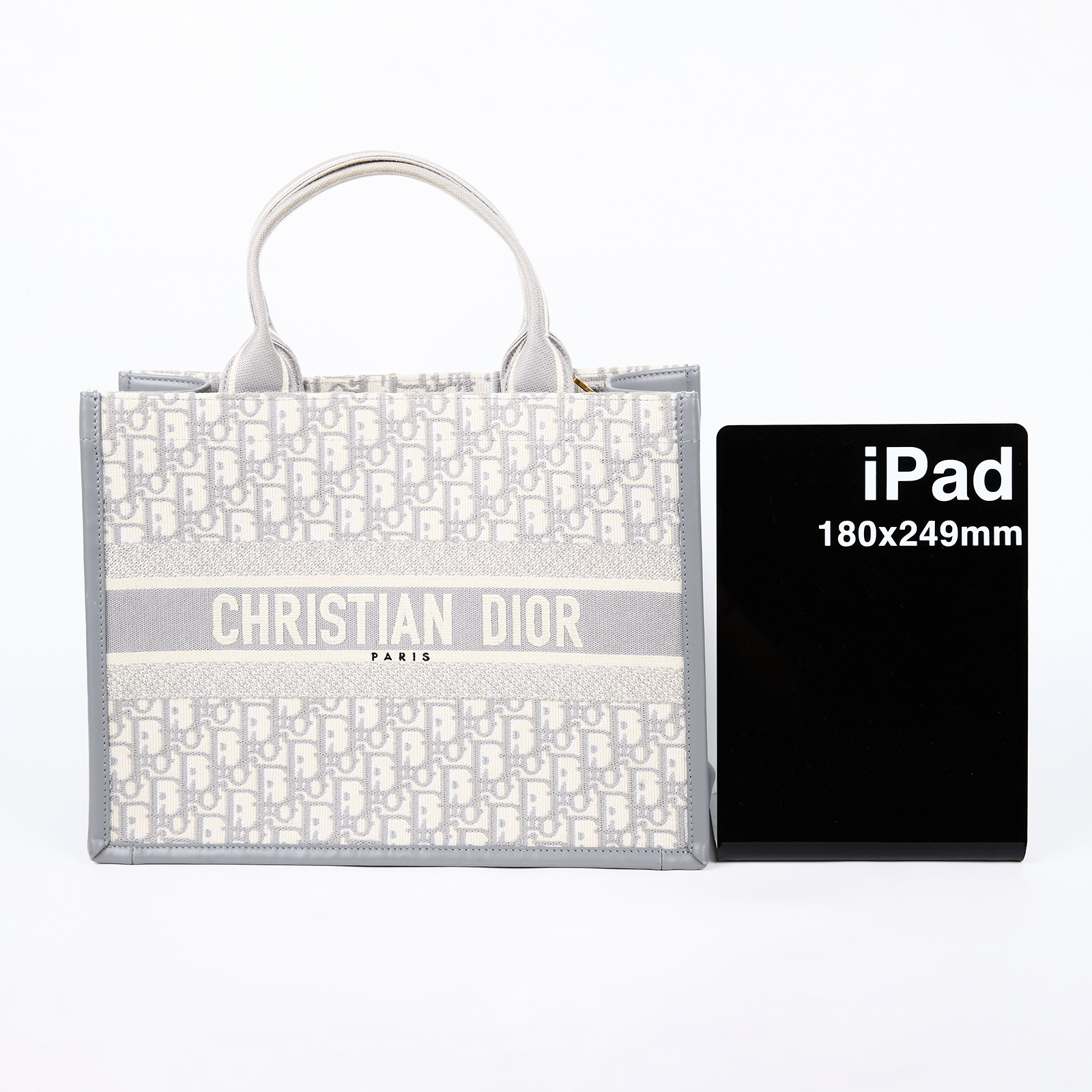 迪奧 CHRISTIAN DIOR Book Tote 中型 托特包 M1324CZBB 灰刺繡Book Tote 中號 背帶款 原廠盒子/防塵袋/背帶