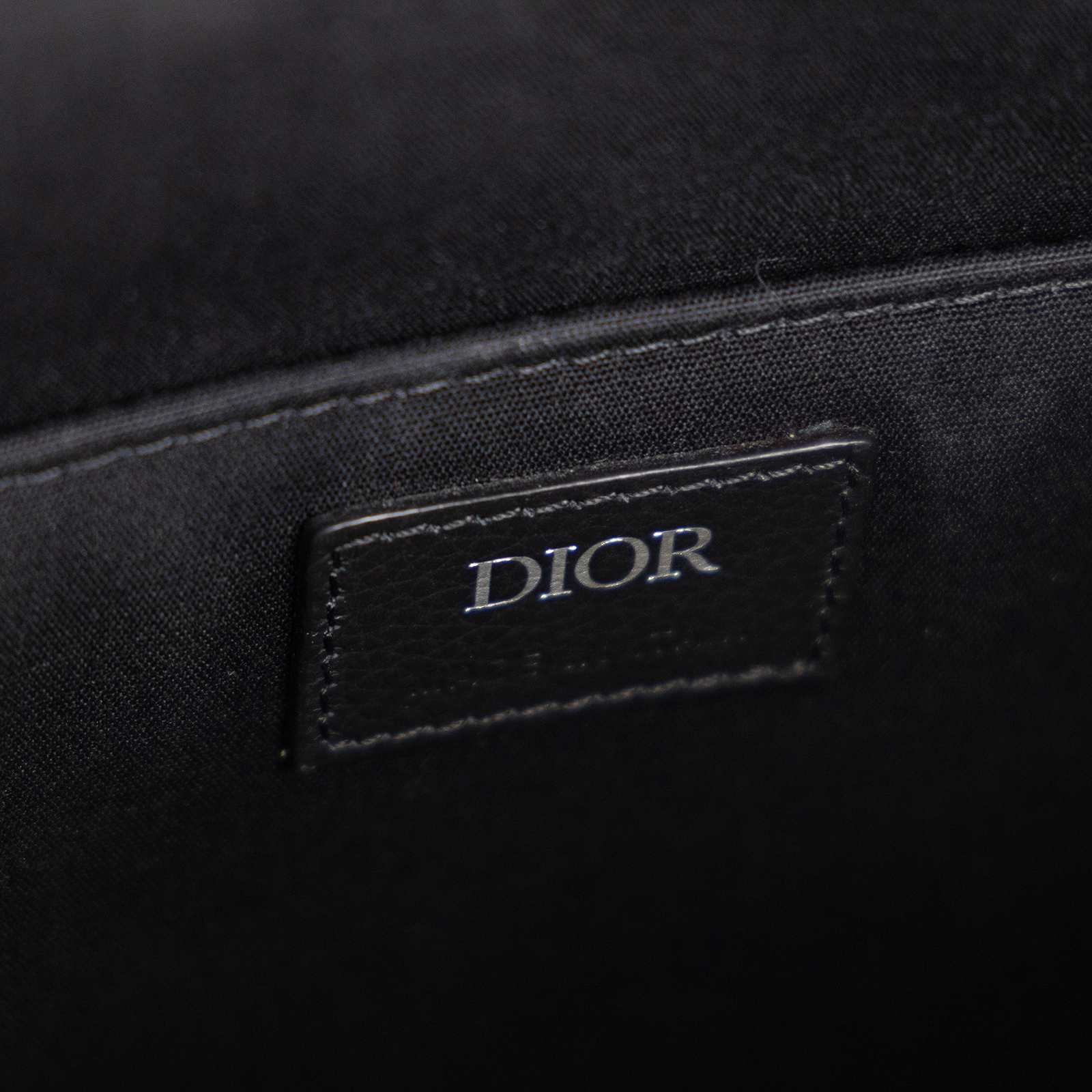 迪奧 CHRISTIAN DIOR Saddle 後背包 1ADBA200YKS 米/黑緹花帆布SADDLE翻蓋後背包 無附屬品