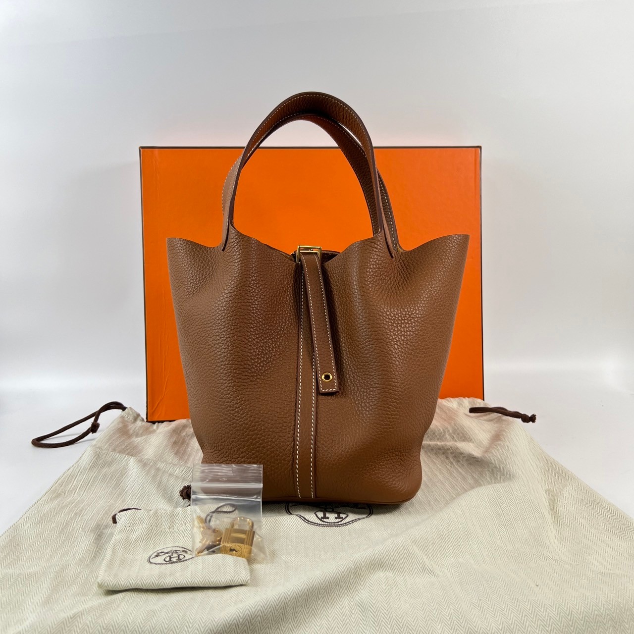 愛馬仕 Hermes Picotin Lock 22 菜籃子包 PT22 U FM 004 PM U刻 金棕PICOTIN22 原廠盒子/防塵袋/鎖組