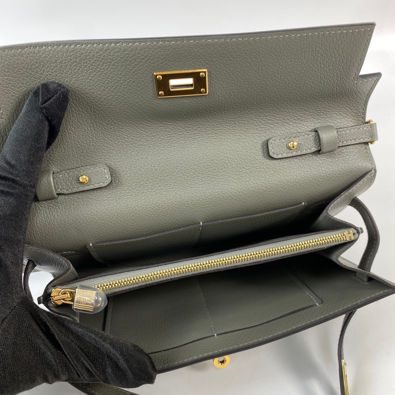 愛馬仕 Hermes Kelly to go 長夾肩背包 KLG B TI 010 BY B刻 積雨雲灰KELLY TO GO 原廠盒子/防塵袋/STARP