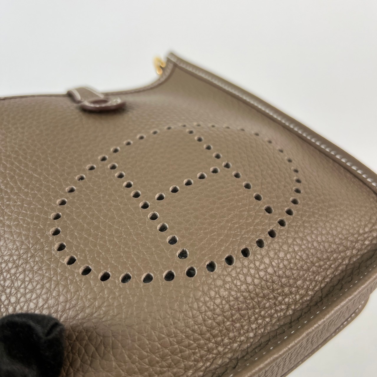 愛馬仕 Hermes Evelyne Bag 伊芙琳包 TPM EVTPM U MN 010 KD  原廠盒子/防塵袋2/背帶