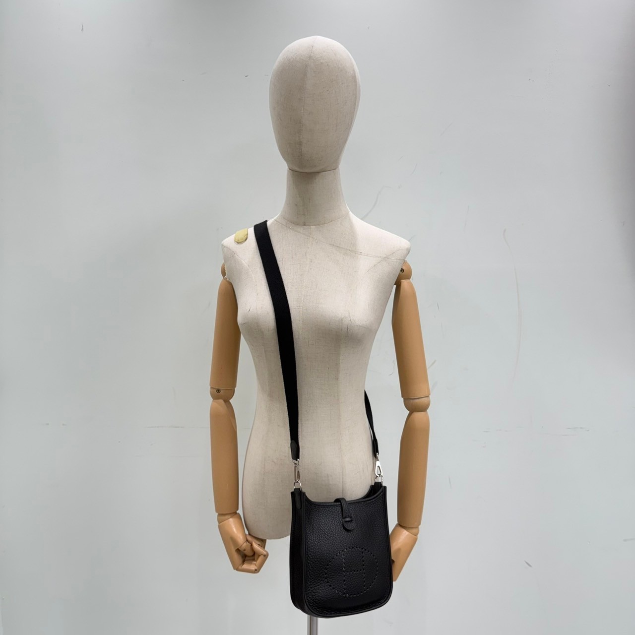 愛馬仕 Hermes Evelyne Bag 伊芙琳包 TPM EVTPM U BS 005 ZB U刻 黑銀EVELYNE 18 原廠盒子/防塵袋/背帶