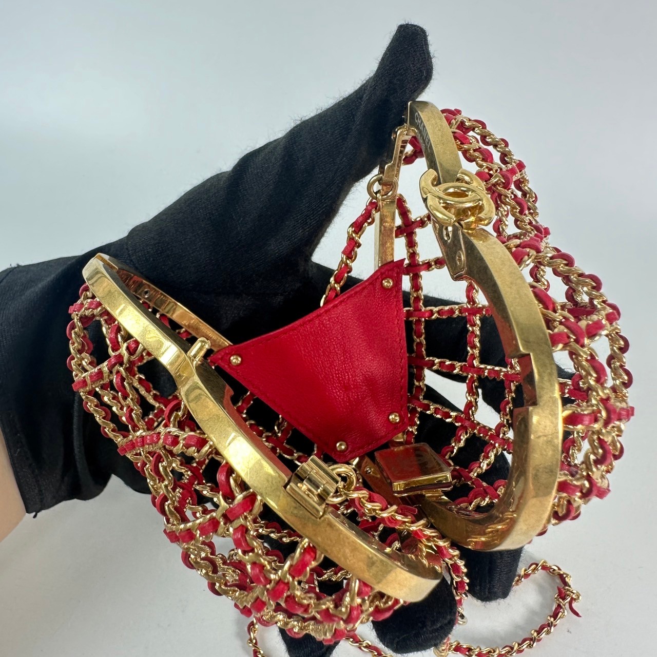 香奈兒 CHANEL 愛心型 晚宴包  晶片款 鏤空皮穿鍊愛心包 原廠盒子/防塵袋