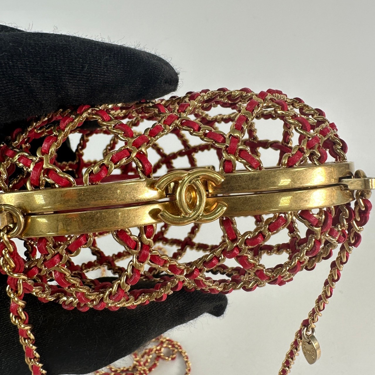 香奈兒 CHANEL 愛心型 晚宴包  晶片款 鏤空皮穿鍊愛心包 原廠盒子/防塵袋