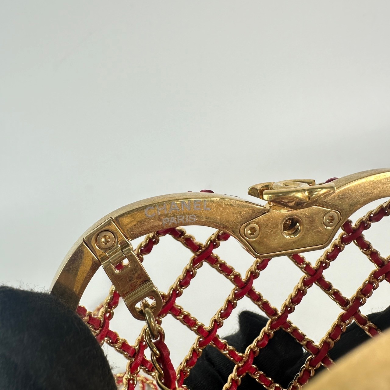 香奈兒 CHANEL 愛心型 晚宴包  晶片款 鏤空皮穿鍊愛心包 原廠盒子/防塵袋