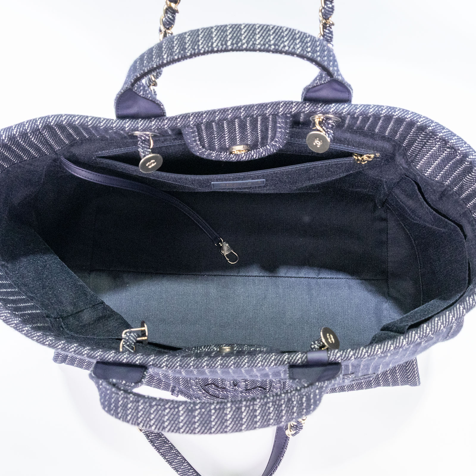 香奈兒 CHANEL DEAUVILLE 沙灘 托特包  晶片款 24A 深藍立體Deauville SHOPPING TOTE 防塵袋/內袋