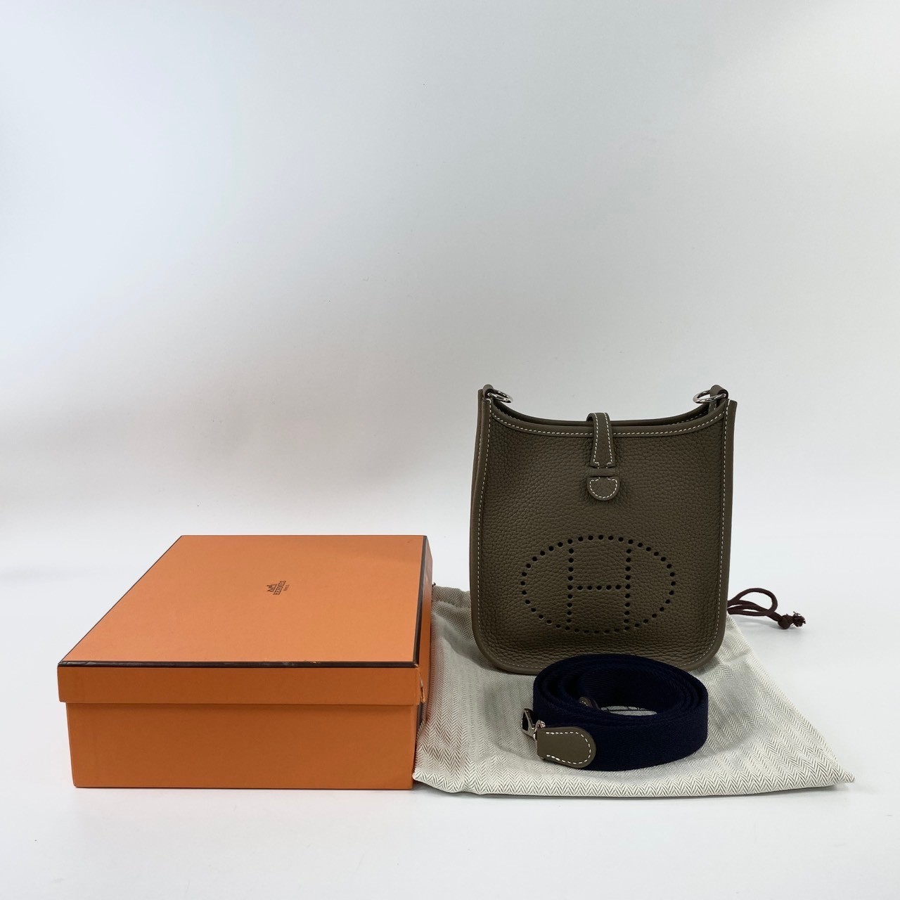 愛馬仕 Hermes Evelyne Bag Mini 伊芙琳包 Evelyne 16 EV16 Y BS 002 ZB  原廠盒子/防塵袋/背帶