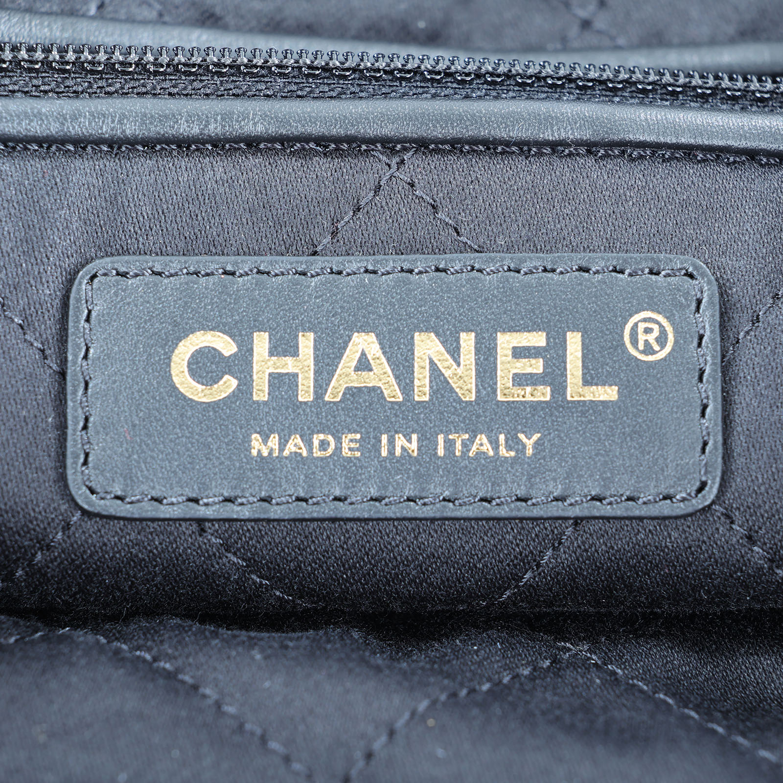 香奈兒 CHANEL 22 手提 後背包  晶片款 黑金羊22後背包 原廠盒子/防塵袋/購買證明影本/發票