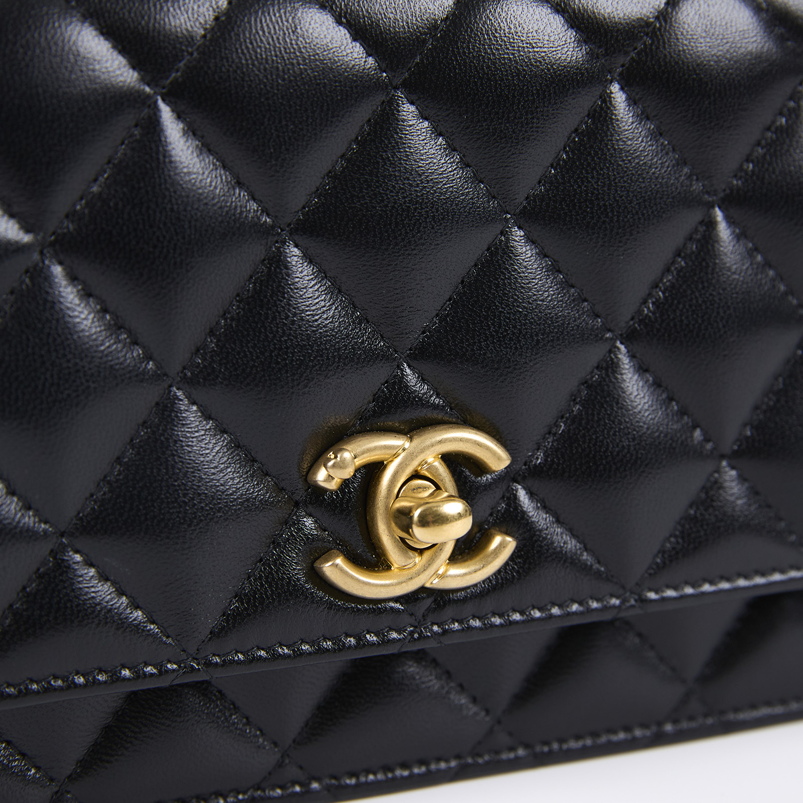 香奈兒 CHANEL CC logo 菱格紋 WOC 肩背 斜背 經典口蓋包 AP3201 晶片款 黑金愛心調節釦WOC 原廠盒子/防塵袋/購買證明