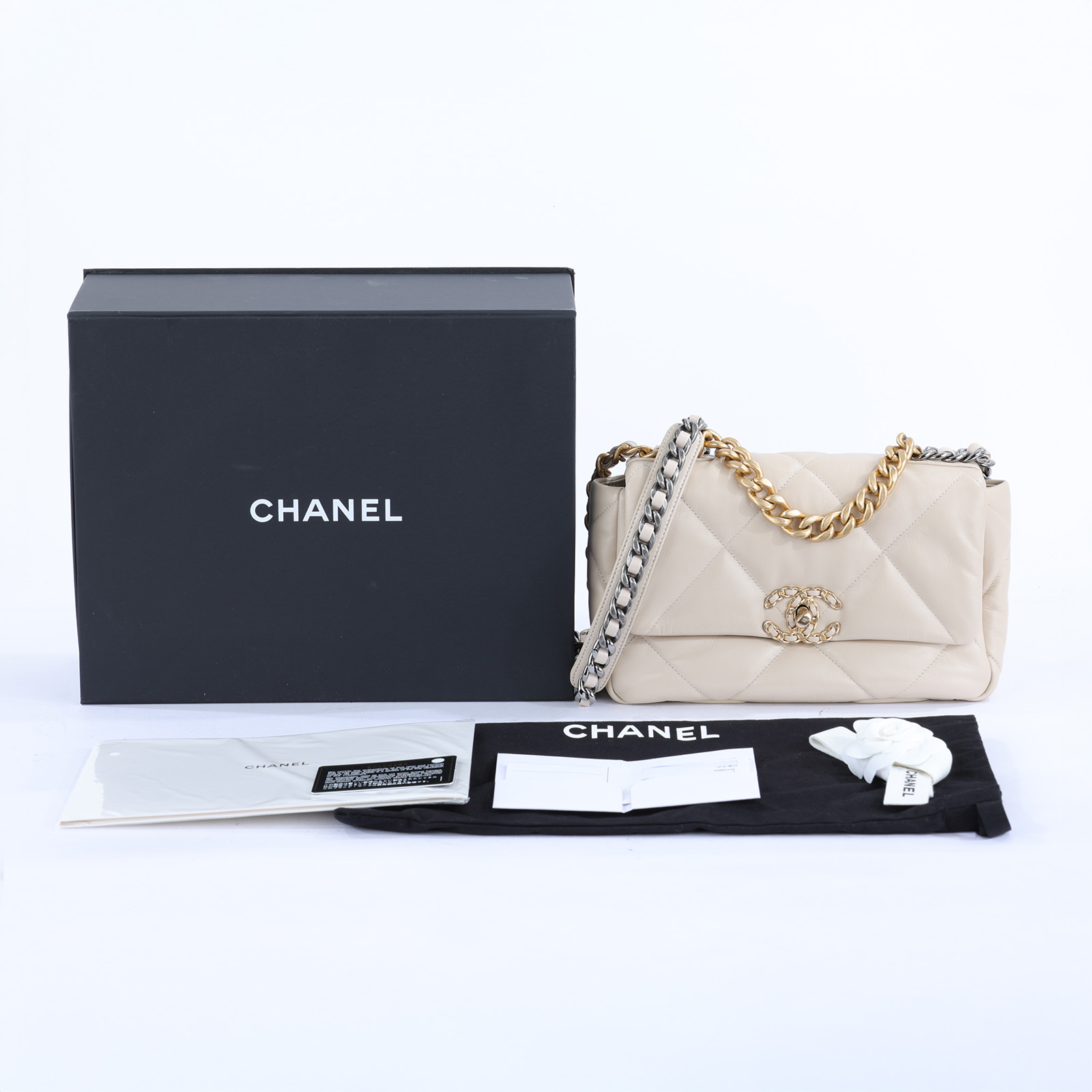香奈兒 CHANEL 19 口蓋包 菱格紋 金銀鍊帶 手提 肩背包 AS1160 米色羊皮金扣19包26CM 原廠盒子/防塵袋/保證卡