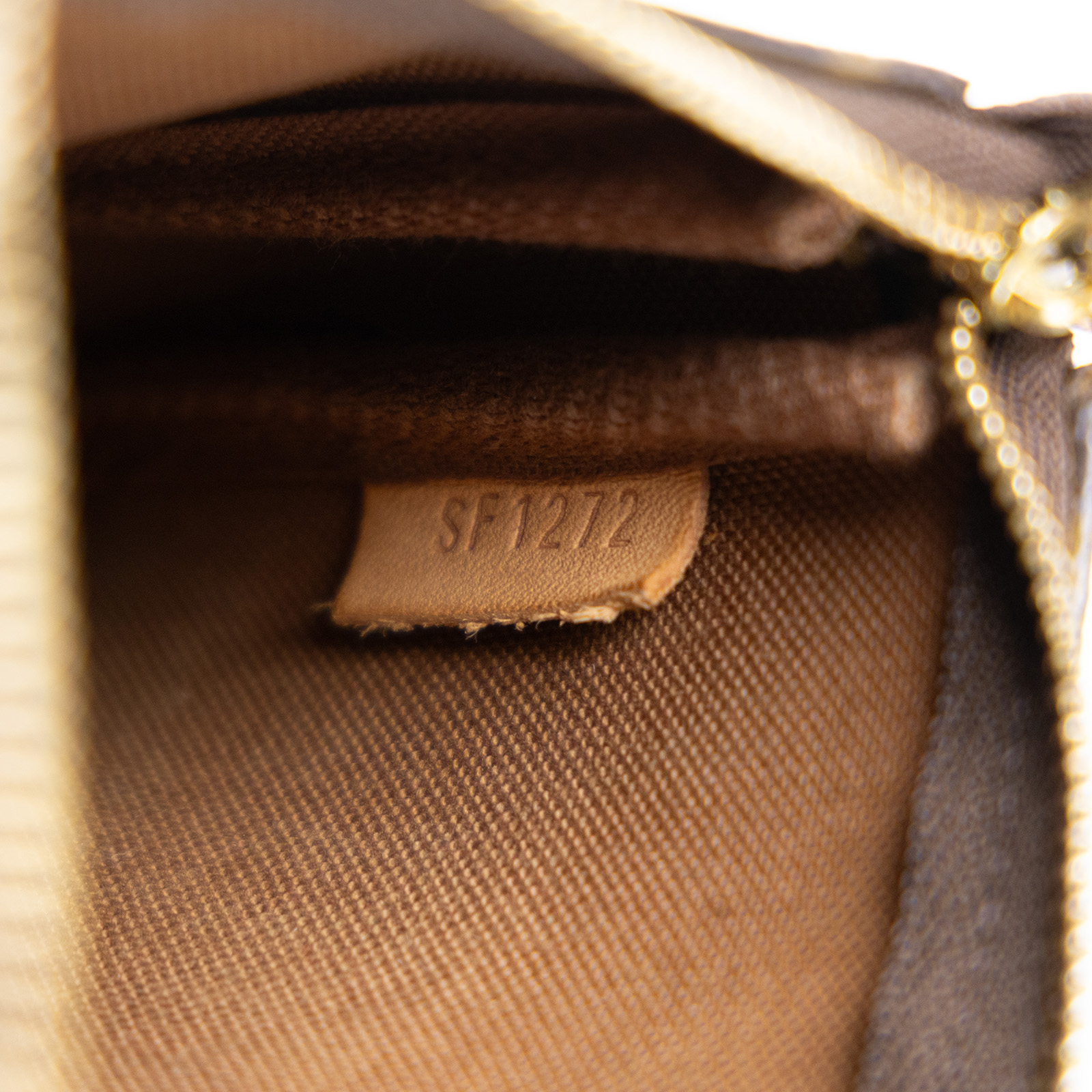 路易威登 LOUIS VUITTON Monogram塗層帆布 鏈帶 迷你小皮包 M58009 原花POUCH 原廠盒子/防塵袋/購買證明/發票