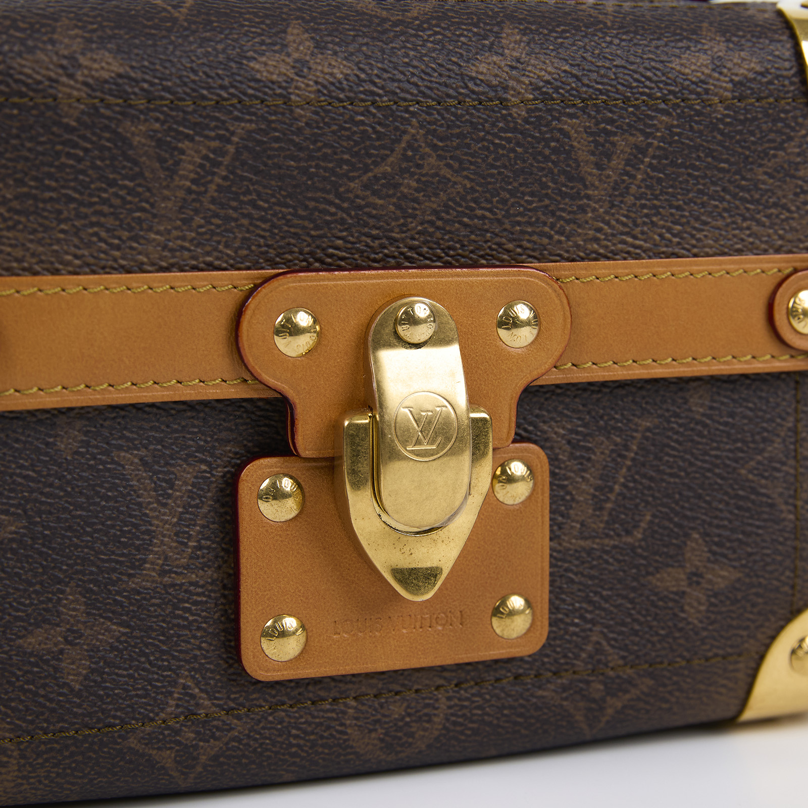 路易威登 LOUIS VUITTON Soul Trunk 隨身包 M11535 晶片款  原廠盒子/防塵袋2/背帶/鑰匙吊飾/購買證明